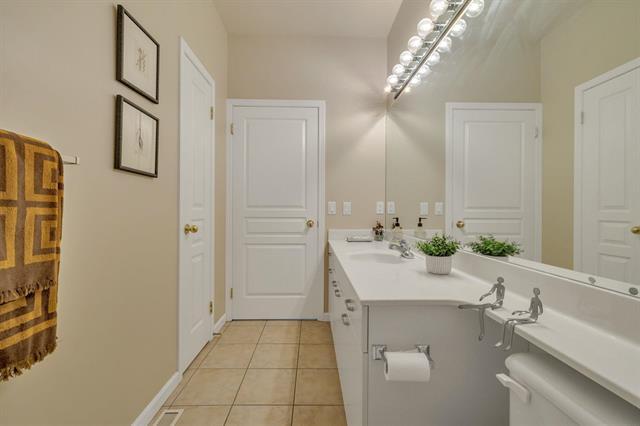 









123


Victor Lewis

DR, 12,
Winnipeg,




MB
R3P 2L9

