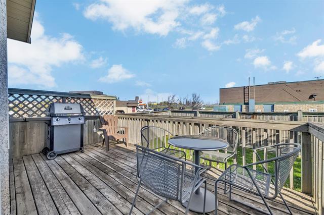 









123


Victor Lewis

DR, 12,
Winnipeg,




MB
R3P 2L9

