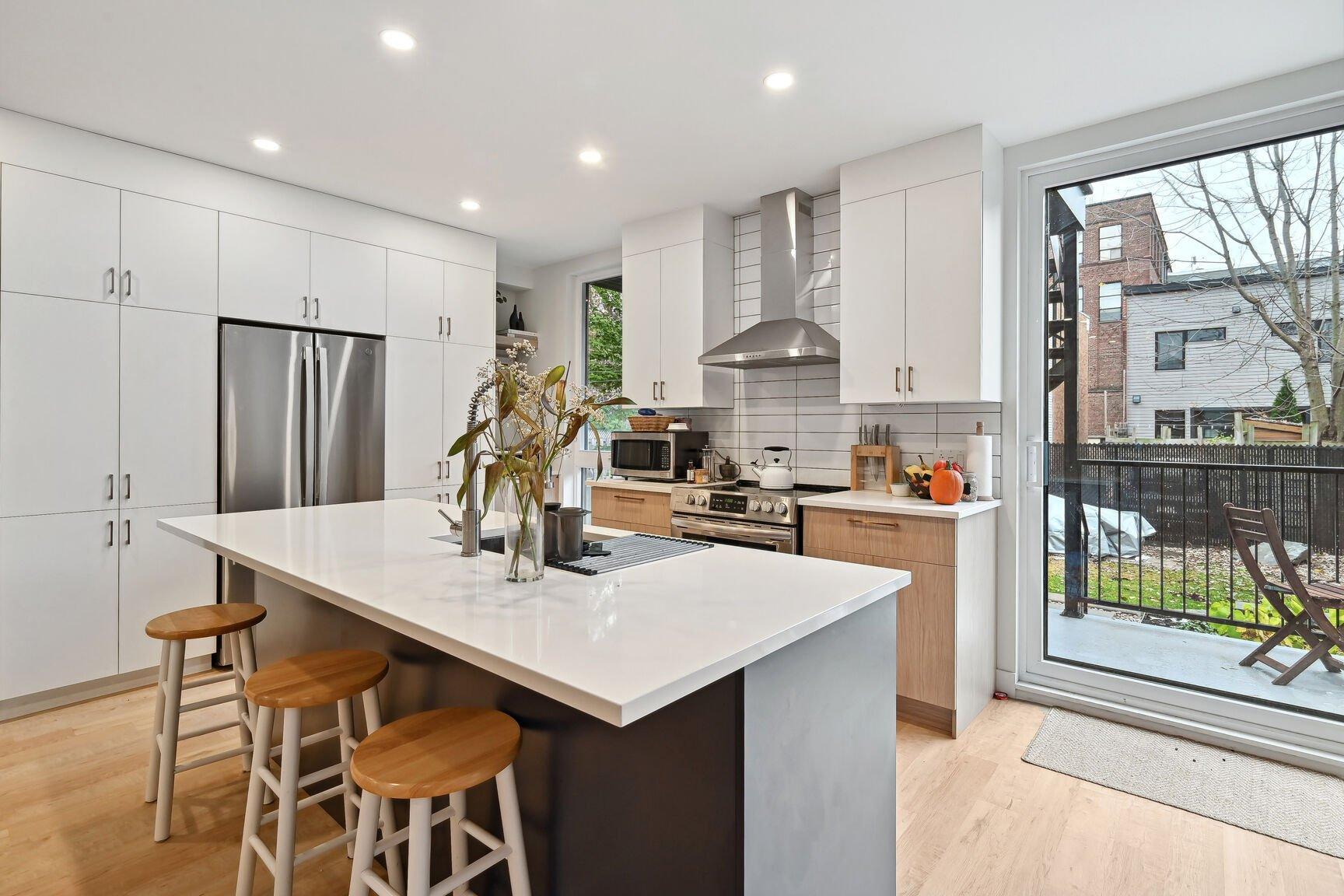 









2434


Rue Knox

,
Montréal (Le Sud-Ouest),




QC
H3K1P9

