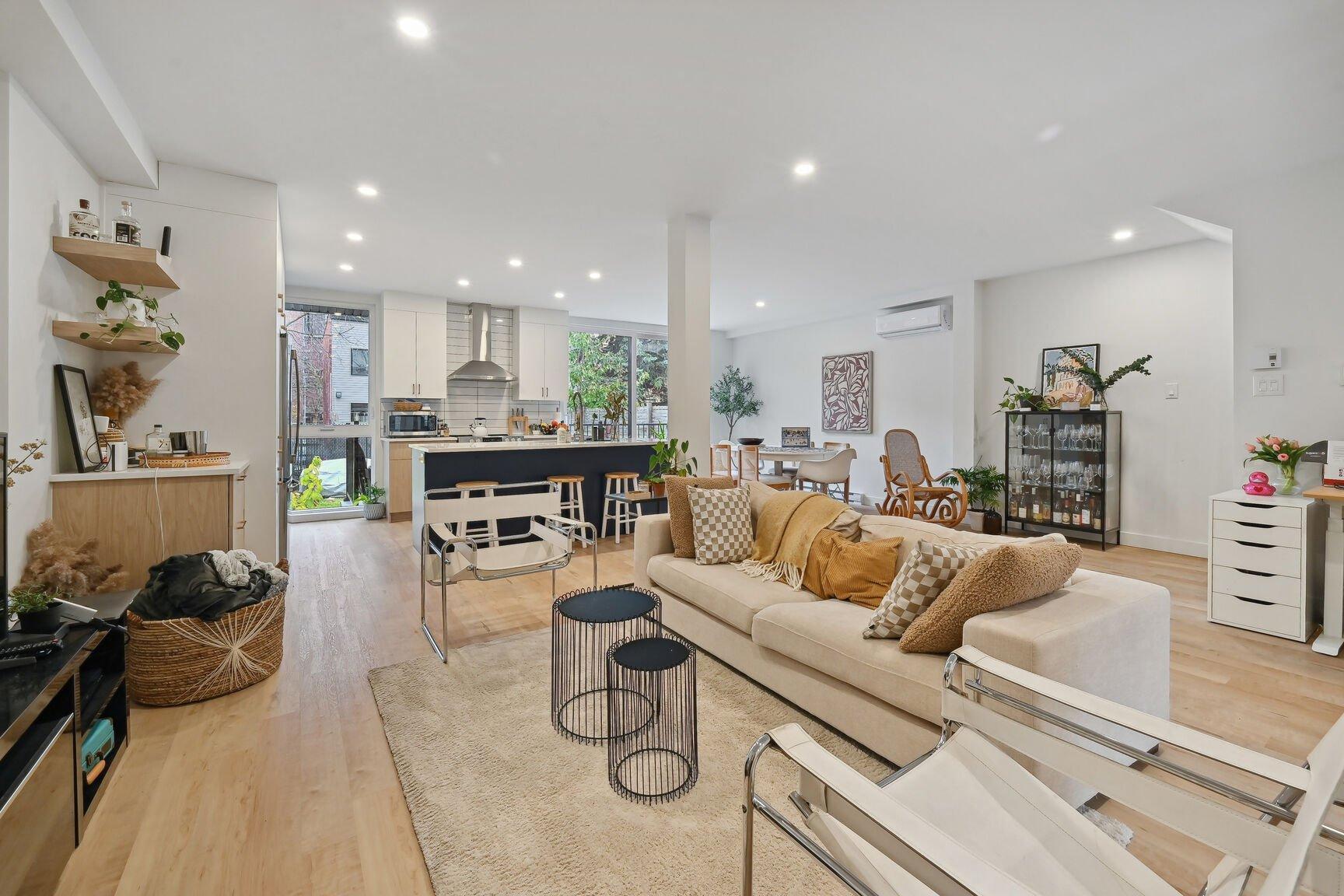 









2434


Rue Knox

,
Montréal (Le Sud-Ouest),




QC
H3K1P9

