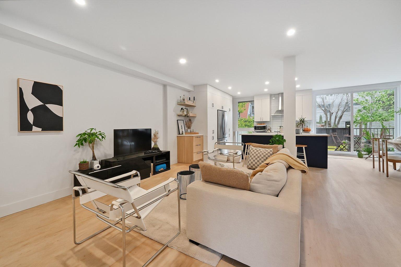 









2434


Rue Knox

,
Montréal (Le Sud-Ouest),




QC
H3K1P9

