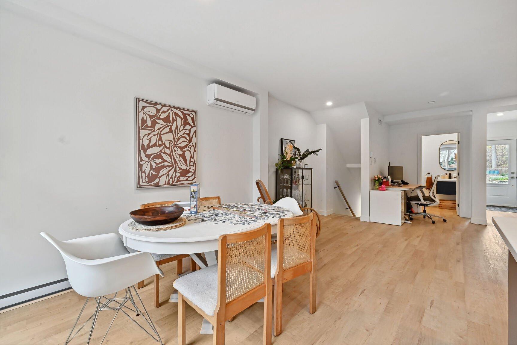 









2434


Rue Knox

,
Montréal (Le Sud-Ouest),




QC
H3K1P9

