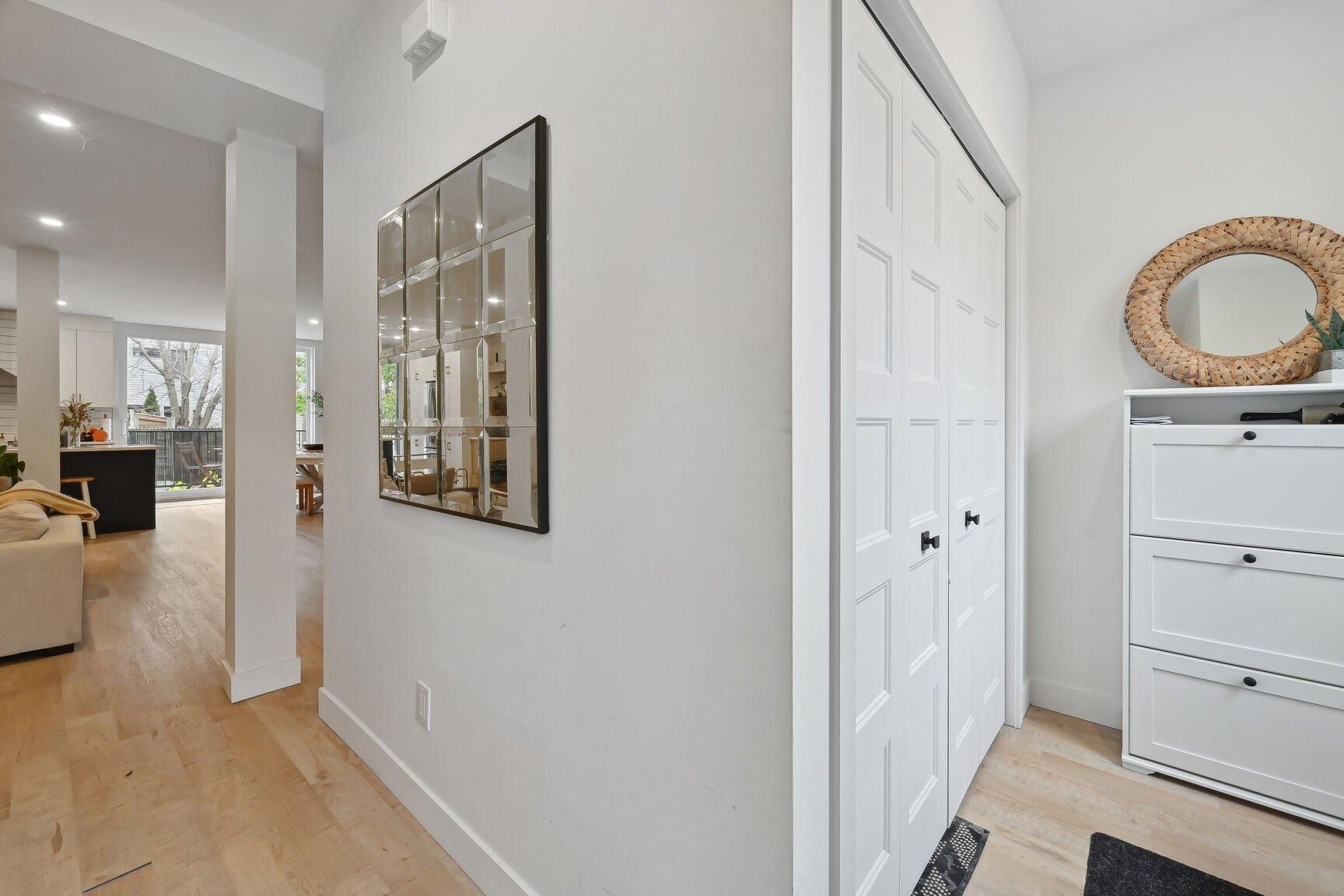 









2434


Rue Knox

,
Montréal (Le Sud-Ouest),




QC
H3K1P9

