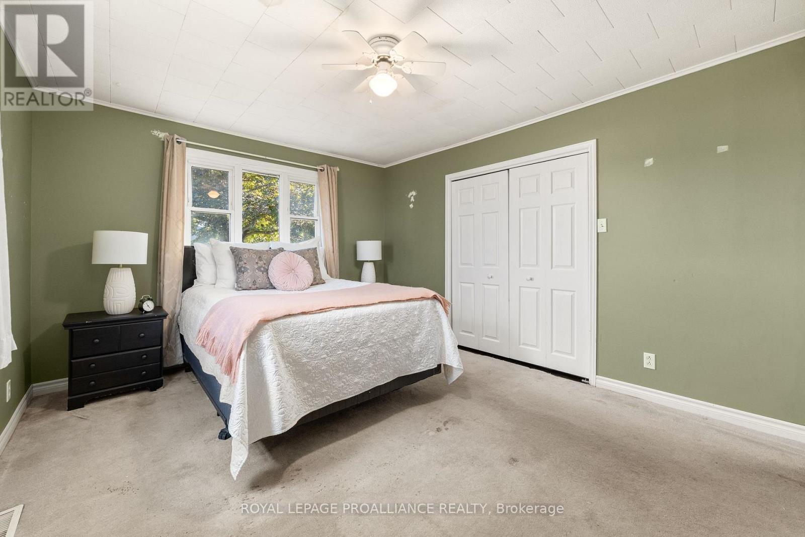 












1067 AIRPORT PARKWAY

,
Belleville (Belleville Ward),




Ontario
K8N4Z6


