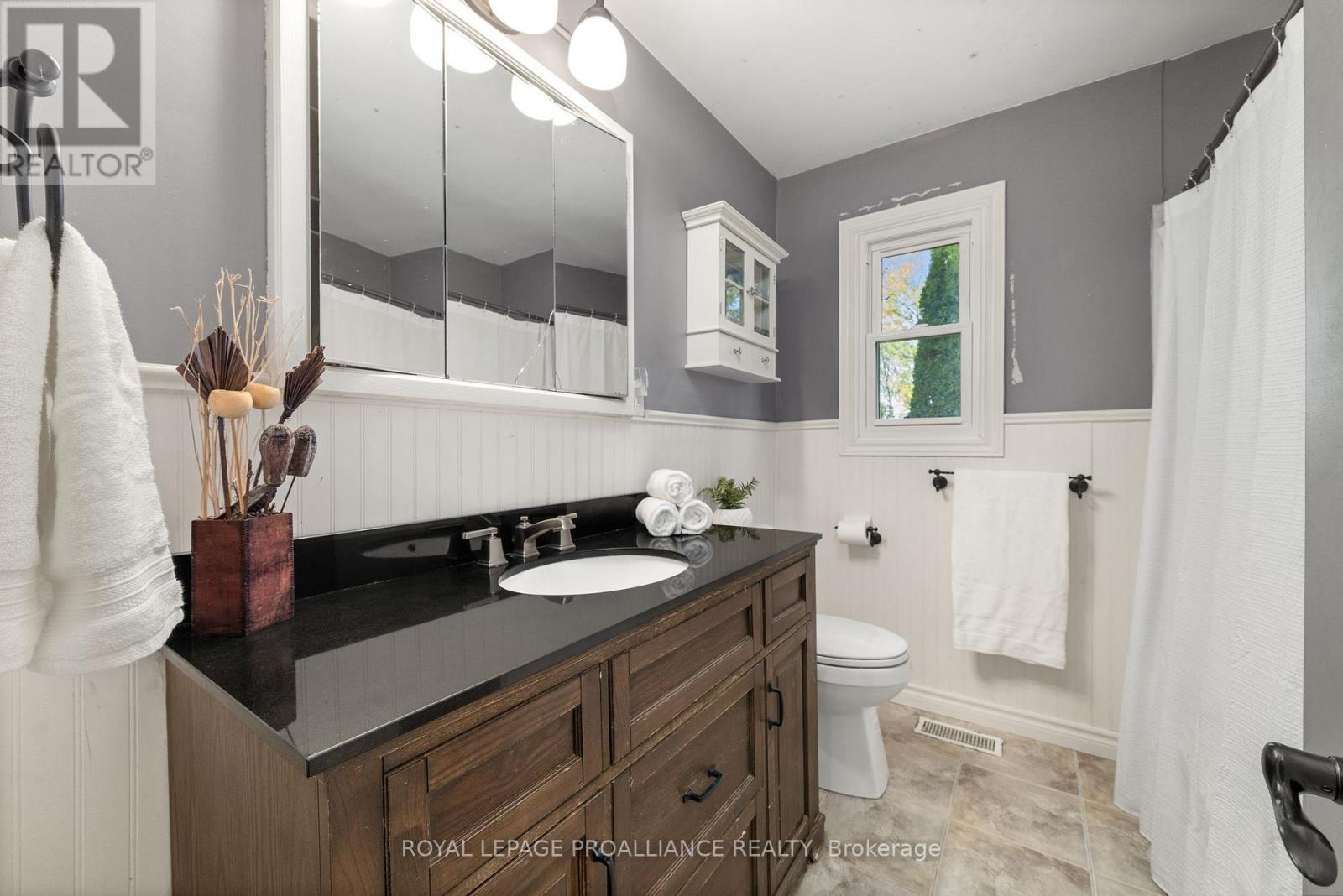












1067 AIRPORT PARKWAY

,
Belleville (Belleville Ward),




Ontario
K8N4Z6

