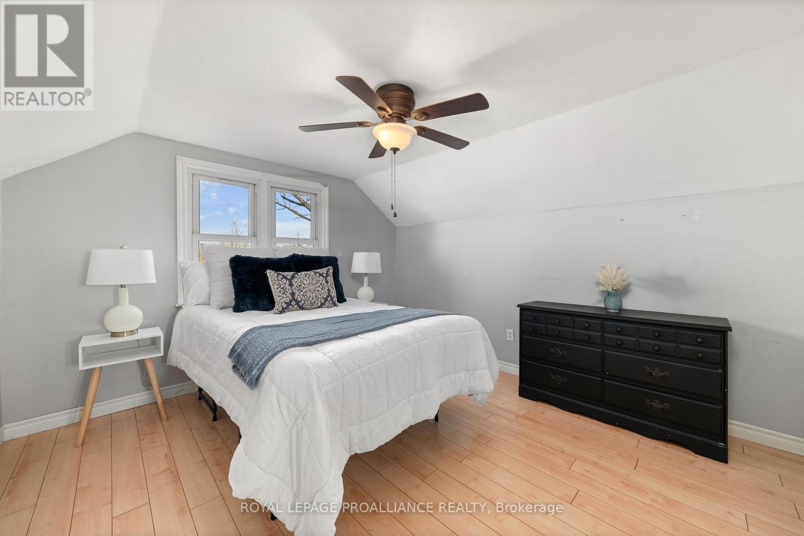 












1067 AIRPORT PARKWAY

,
Belleville (Belleville Ward),




Ontario
K8N4Z6

