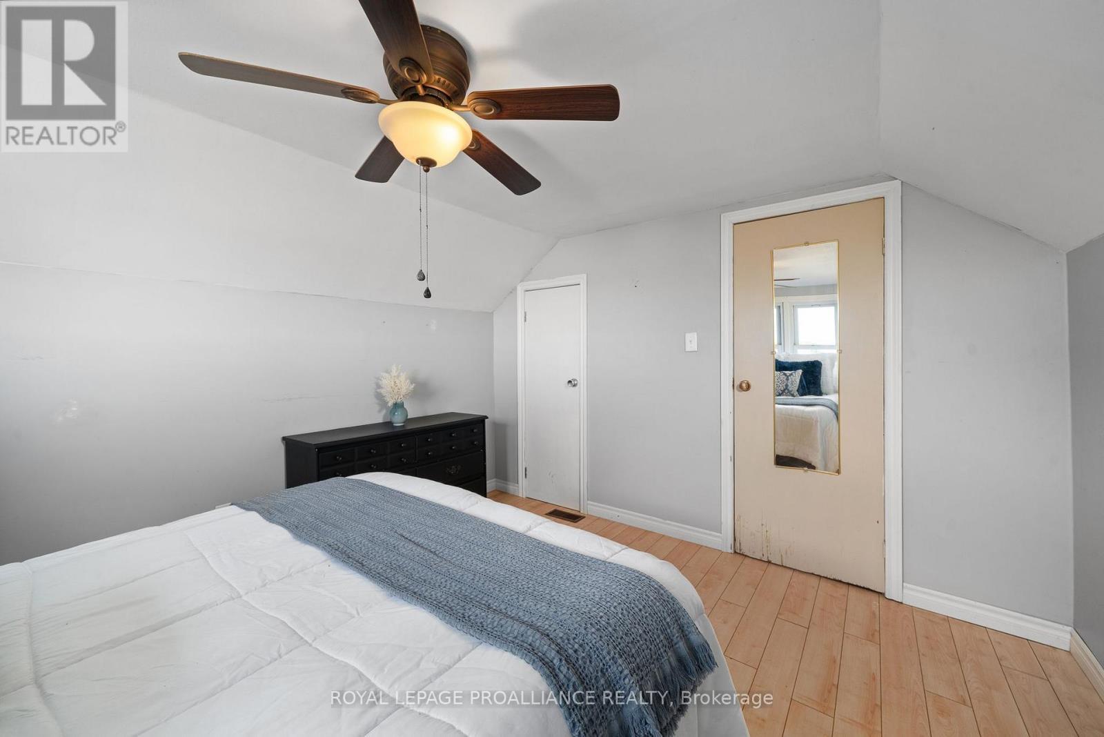 












1067 AIRPORT PARKWAY

,
Belleville (Belleville Ward),




Ontario
K8N4Z6

