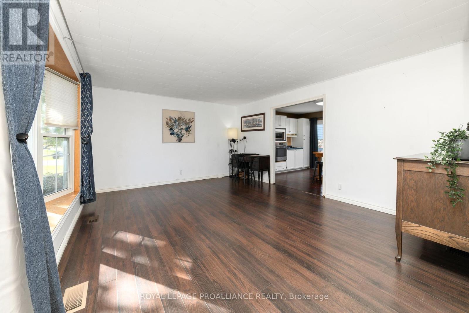 












1067 AIRPORT PARKWAY

,
Belleville (Belleville Ward),




Ontario
K8N4Z6

