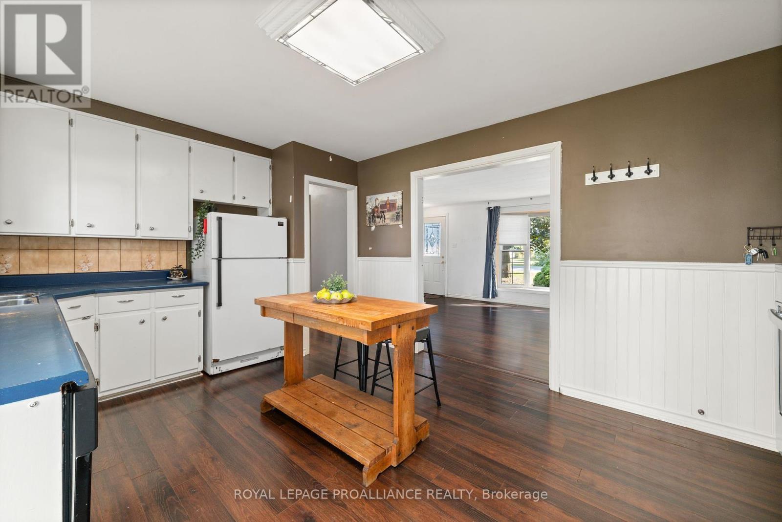 












1067 AIRPORT PARKWAY

,
Belleville (Belleville Ward),




Ontario
K8N4Z6

