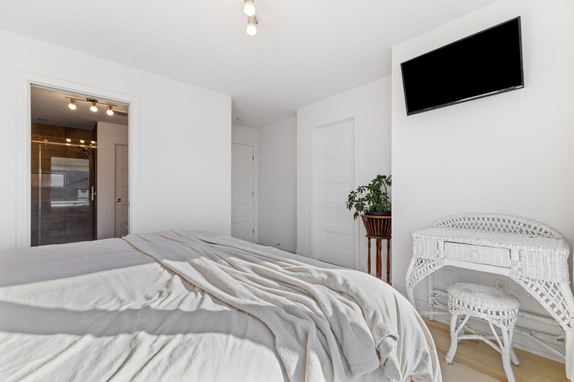 









177


Rue du Petit-Village

,
Gatineau (Masson-Angers),




QC
J8M1Z6

