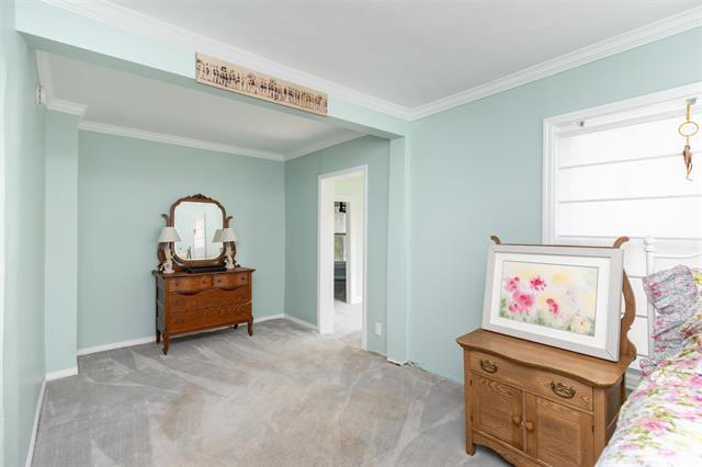 









326


Eveline

ST,
Selkirk,




MB
R1A 1M7

