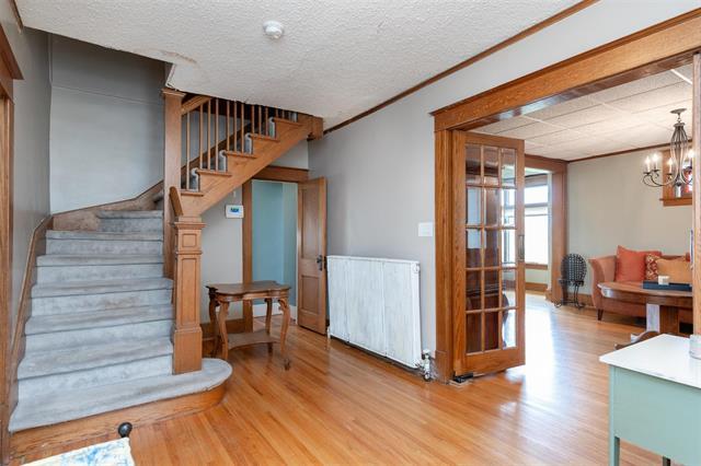 









326


Eveline

ST,
Selkirk,




MB
R1A 1M7

