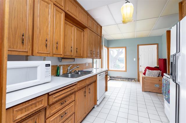 









326


Eveline

ST,
Selkirk,




MB
R1A 1M7

