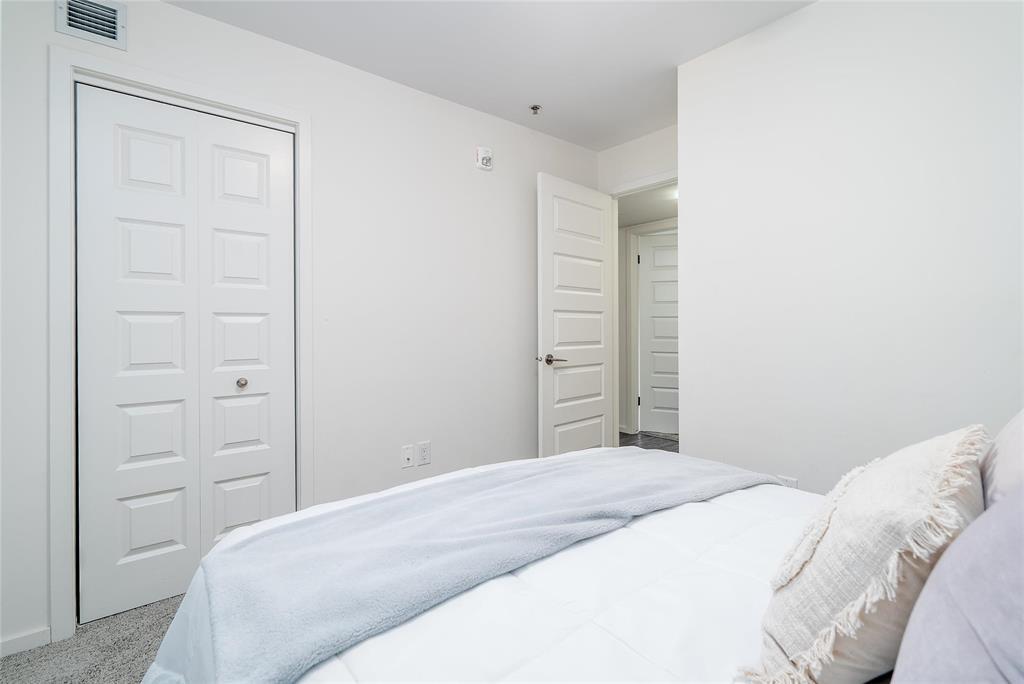 












114 155 Peguis Street

,
Winnipeg,




Manitoba
R3W0M8


