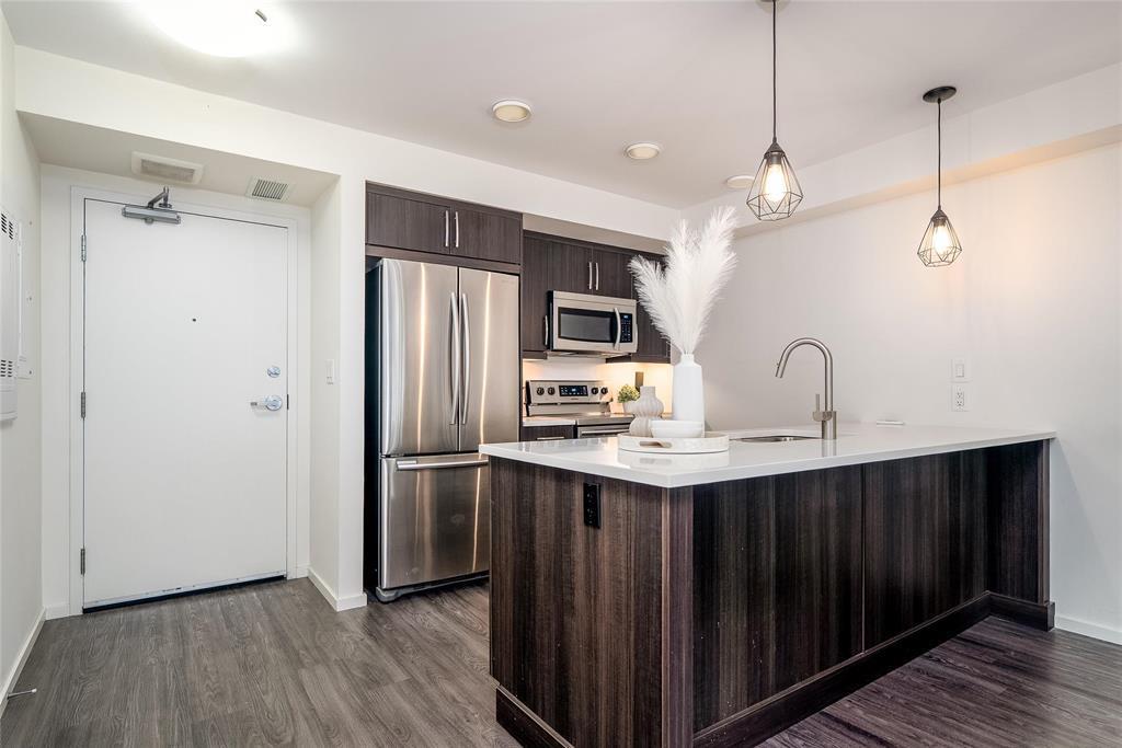 












114 155 Peguis Street

,
Winnipeg,




Manitoba
R3W0M8


