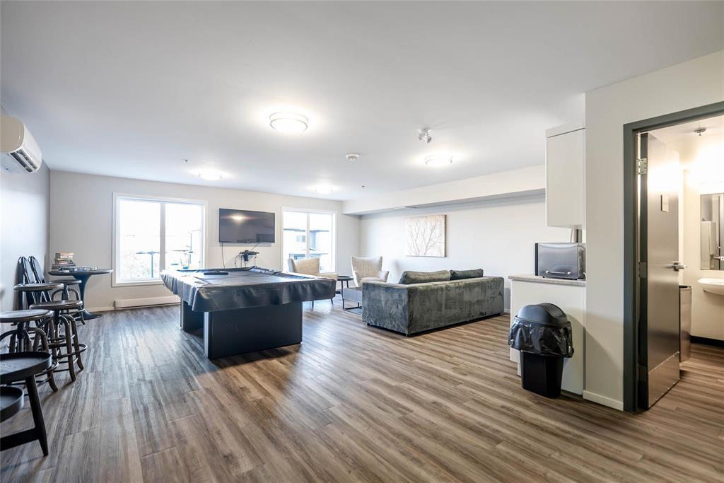 












114 155 Peguis Street

,
Winnipeg,




Manitoba
R3W0M8


