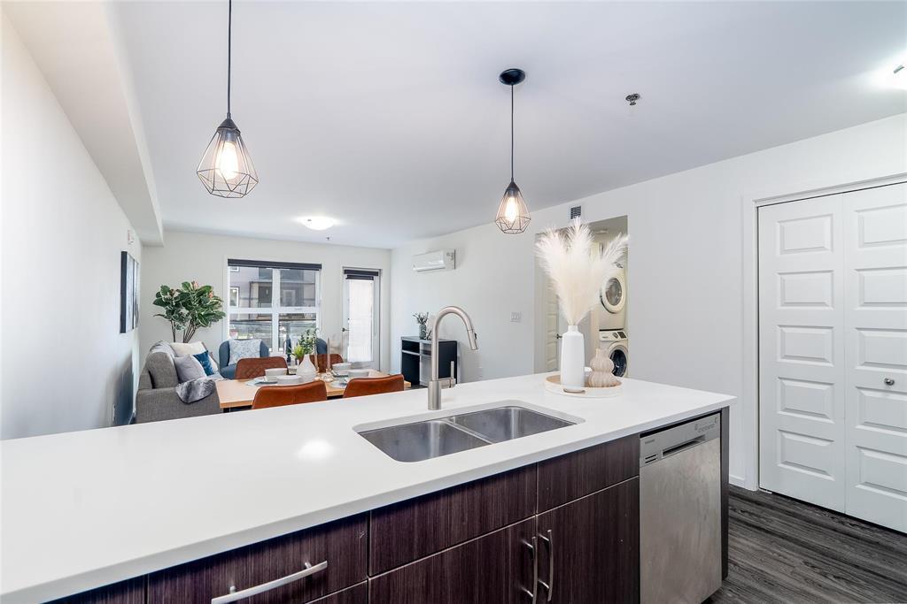 












114 155 Peguis Street

,
Winnipeg,




Manitoba
R3W0M8

