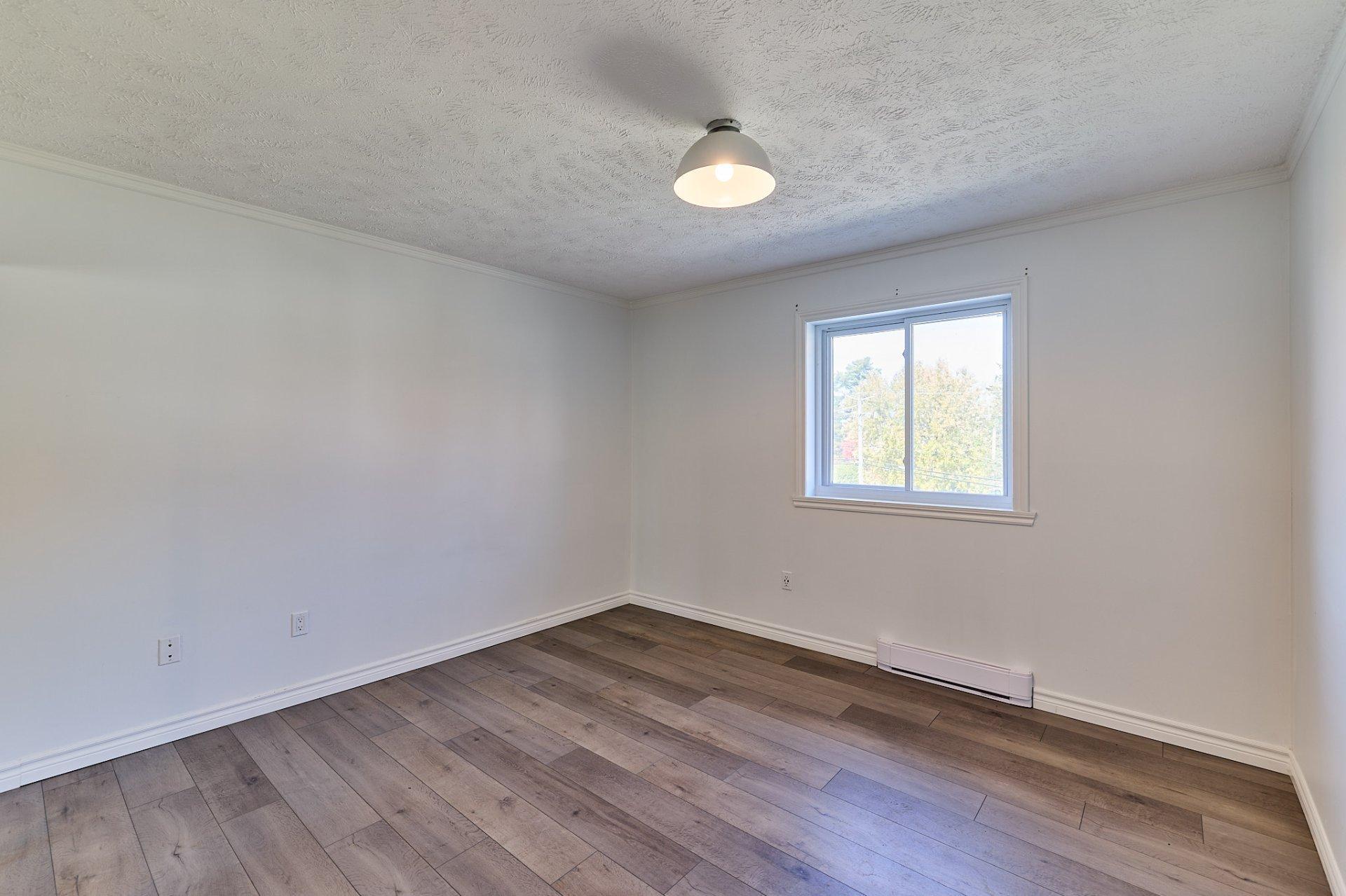 









100


Rue du Lac

, 403,
Sherbrooke (Brompton/Rock Forest/Saint-Élie/Deauville),




QC
J1N3M8

