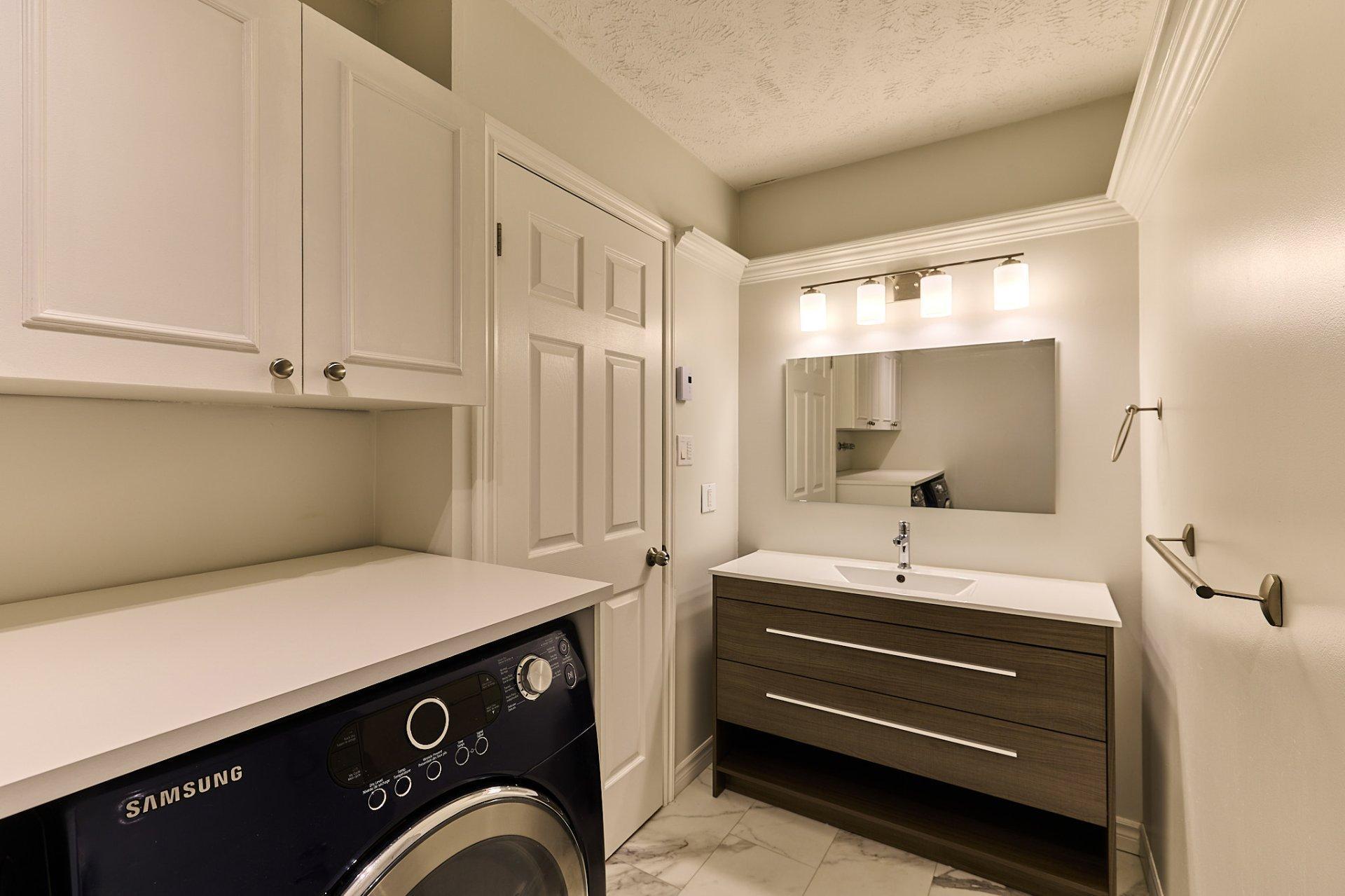 









100


Rue du Lac

, 403,
Sherbrooke (Brompton/Rock Forest/Saint-Élie/Deauville),




QC
J1N3M8

