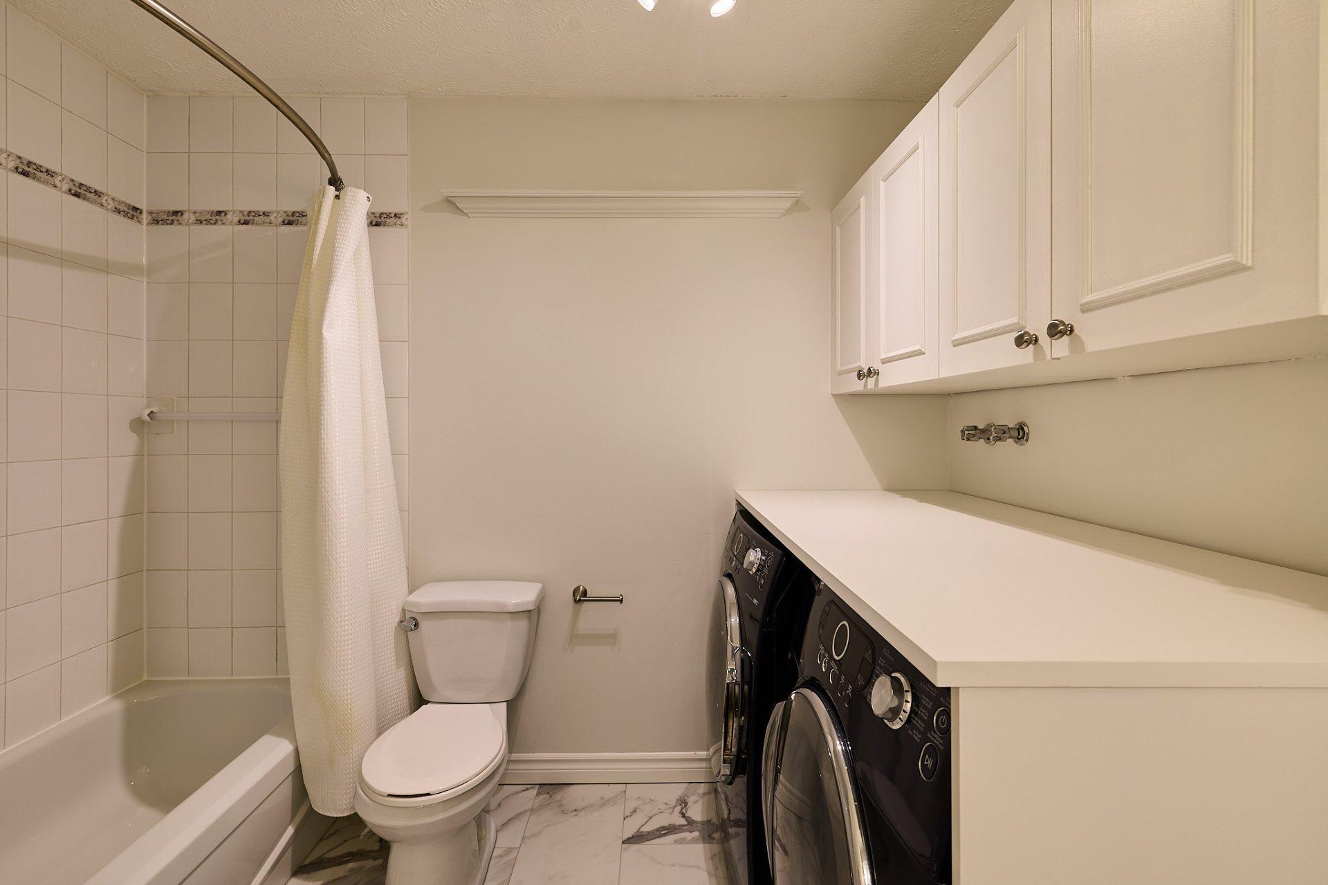 









100


Rue du Lac

, 403,
Sherbrooke (Brompton/Rock Forest/Saint-Élie/Deauville),




QC
J1N3M8

