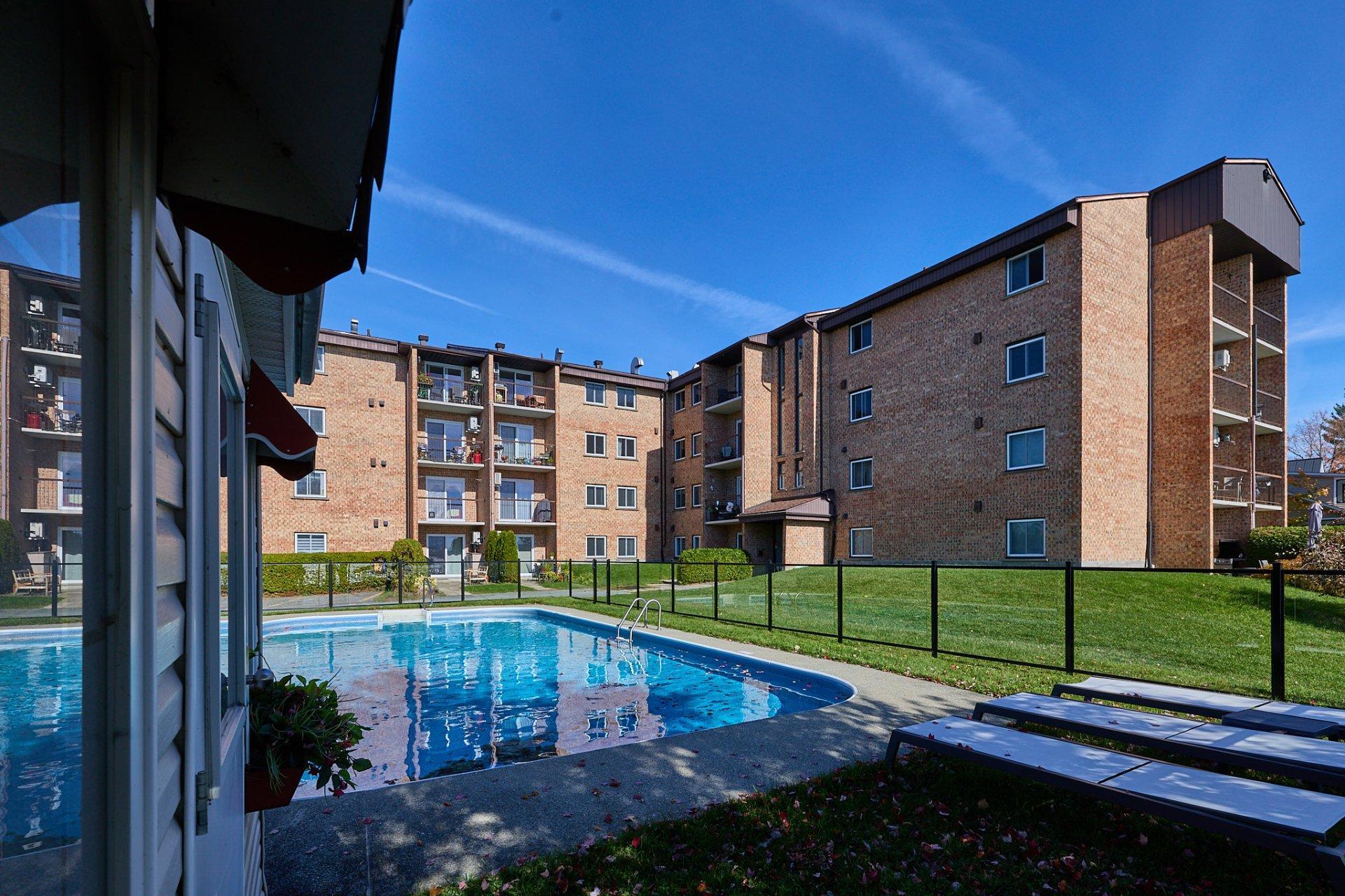 









100


Rue du Lac

, 403,
Sherbrooke (Brompton/Rock Forest/Saint-Élie/Deauville),




QC
J1N3M8

