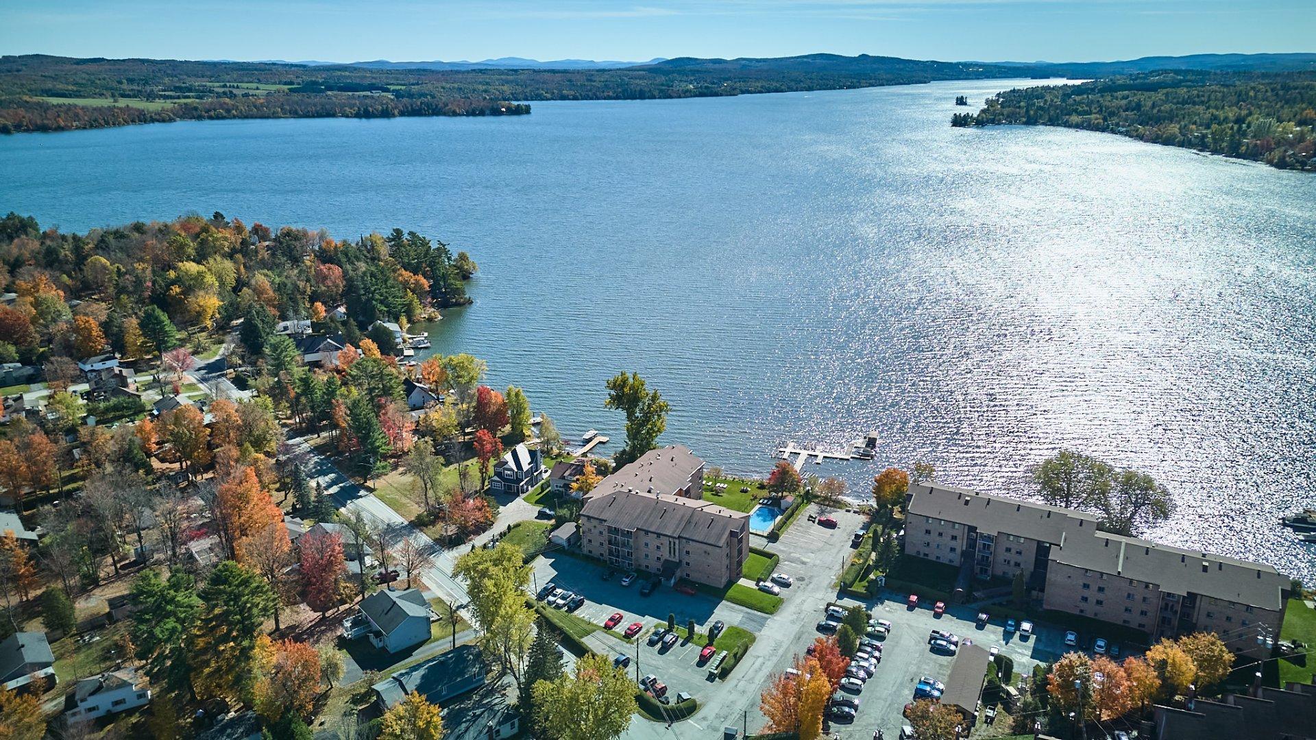 









100


Rue du Lac

, 403,
Sherbrooke (Brompton/Rock Forest/Saint-Élie/Deauville),




QC
J1N3M8

