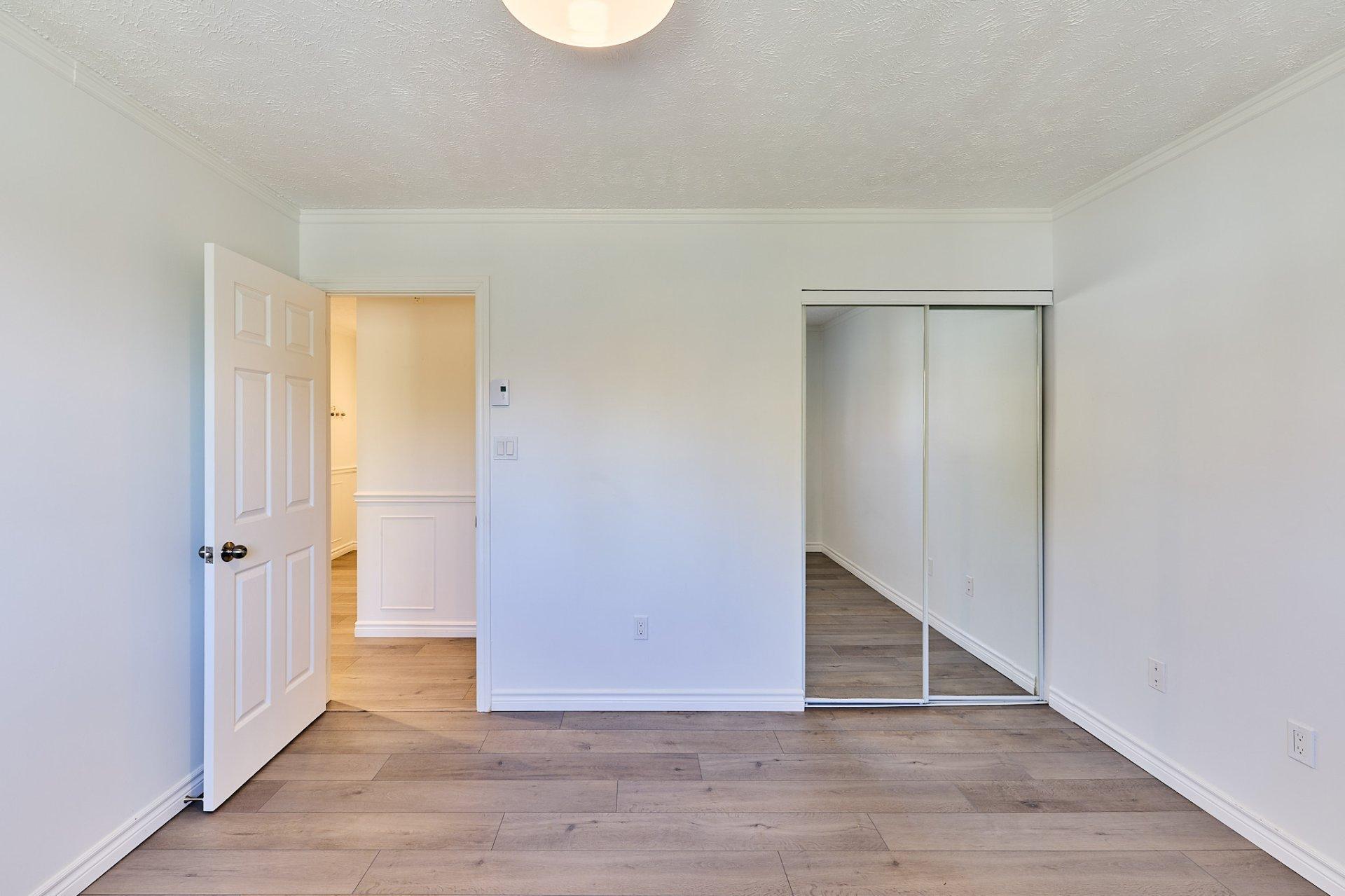 









100


Rue du Lac

, 403,
Sherbrooke (Brompton/Rock Forest/Saint-Élie/Deauville),




QC
J1N3M8

