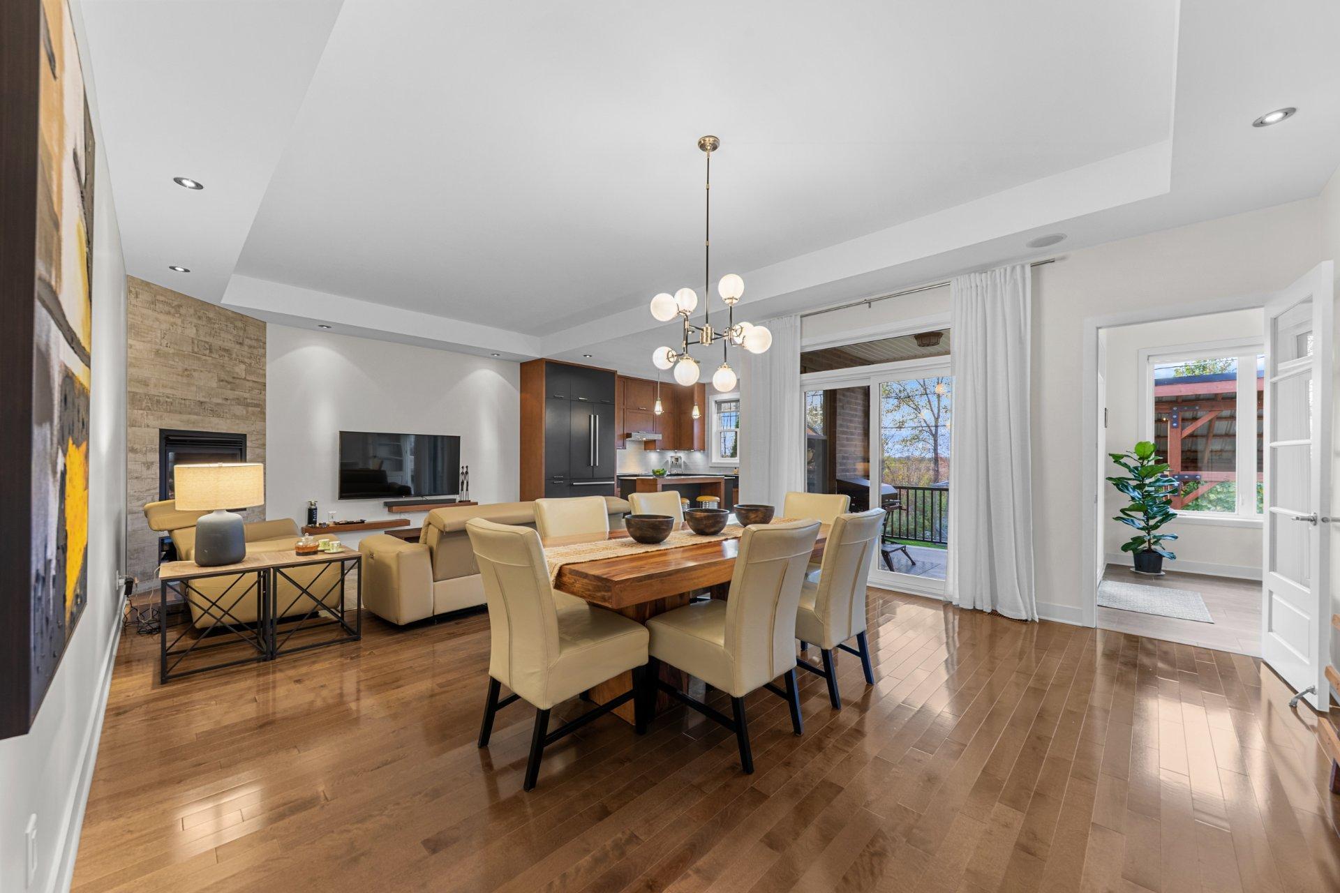 









4057


Rue des Bolets

,
Saint-Bruno-de-Montarville,




QC
J3V0C9

