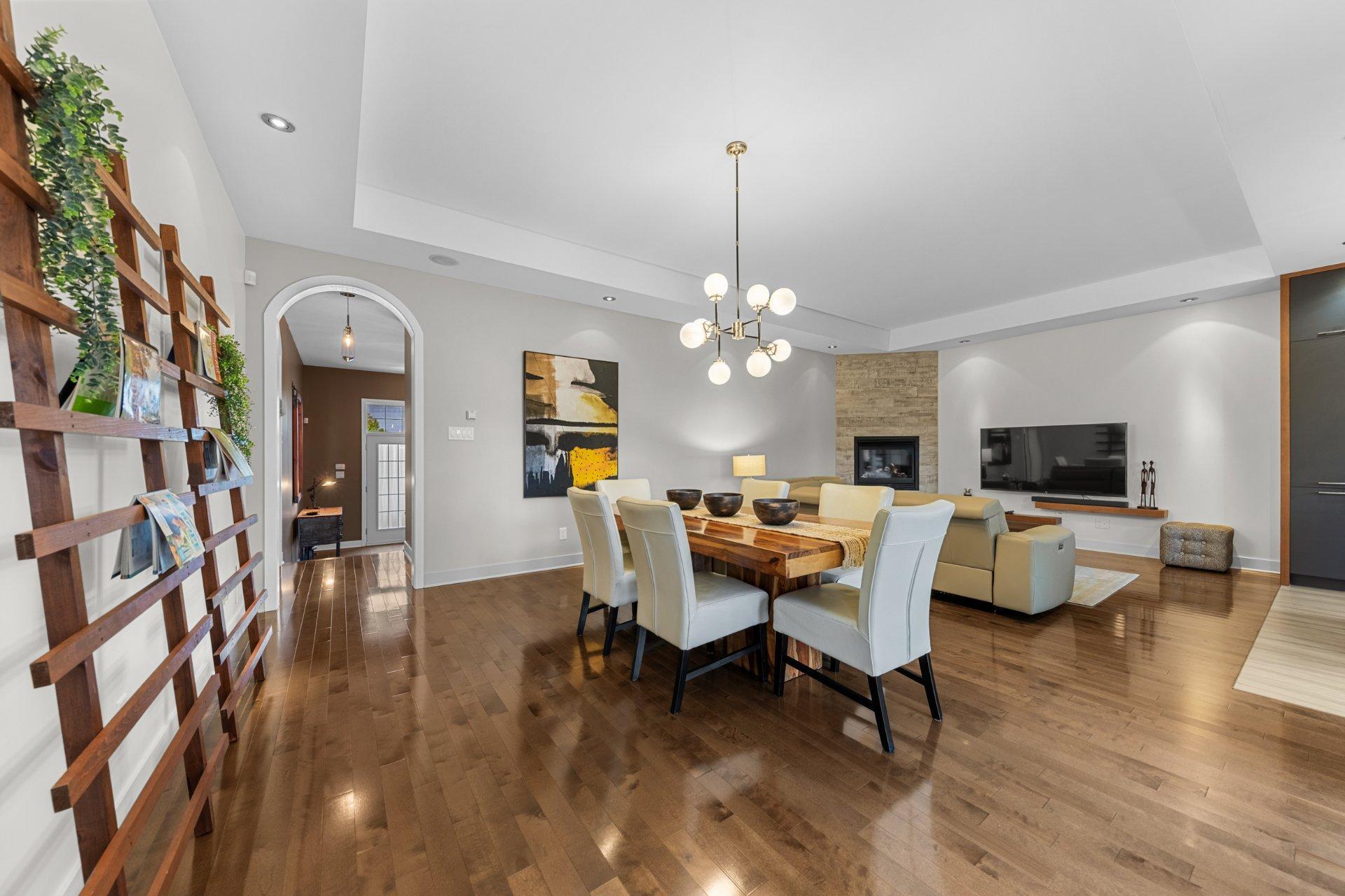 









4057


Rue des Bolets

,
Saint-Bruno-de-Montarville,




QC
J3V0C9

