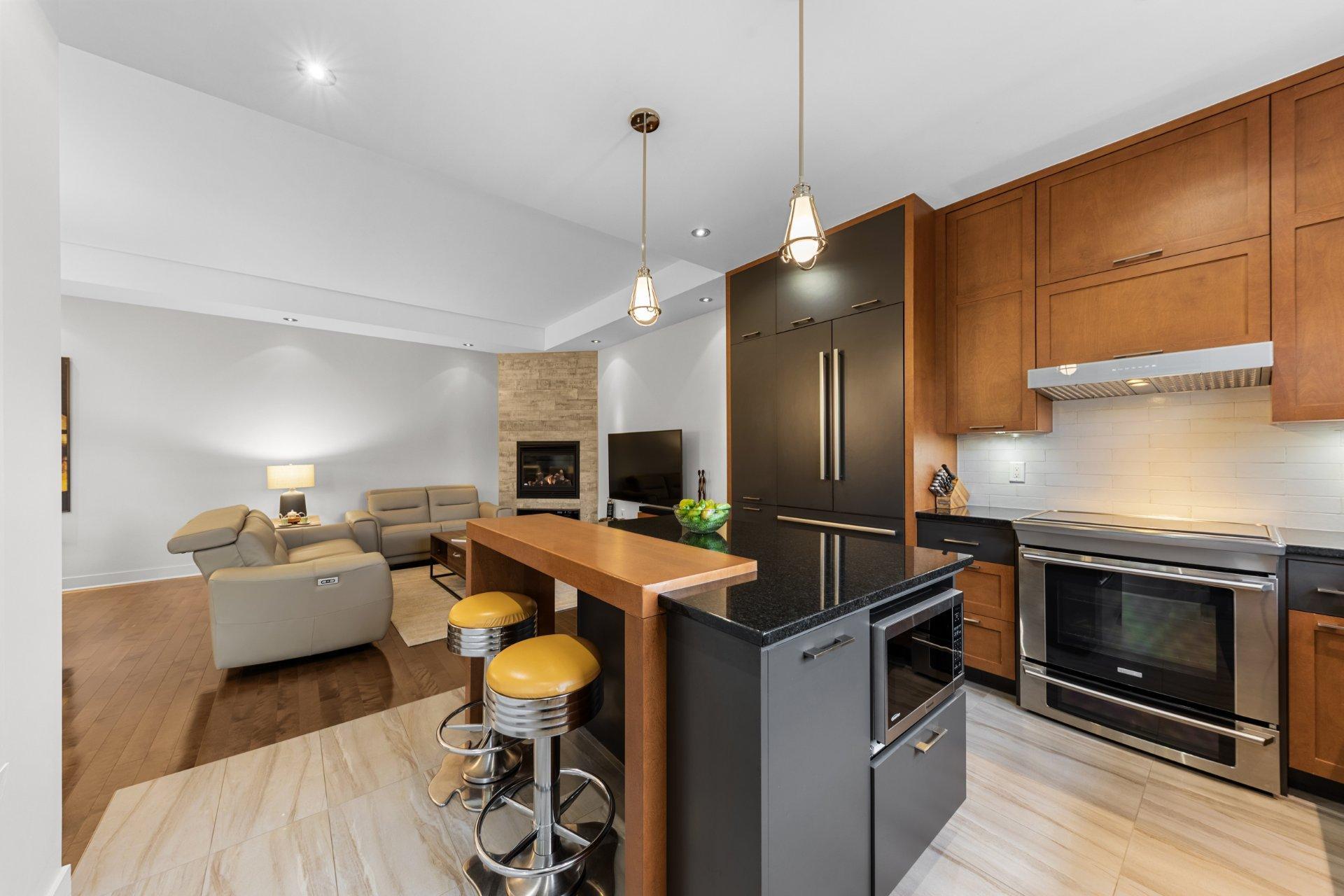 









4057


Rue des Bolets

,
Saint-Bruno-de-Montarville,




QC
J3V0C9

