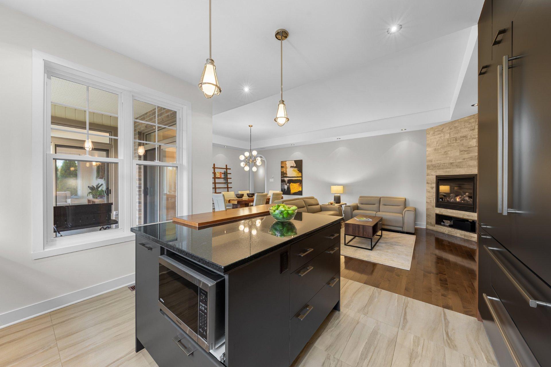 









4057


Rue des Bolets

,
Saint-Bruno-de-Montarville,




QC
J3V0C9

