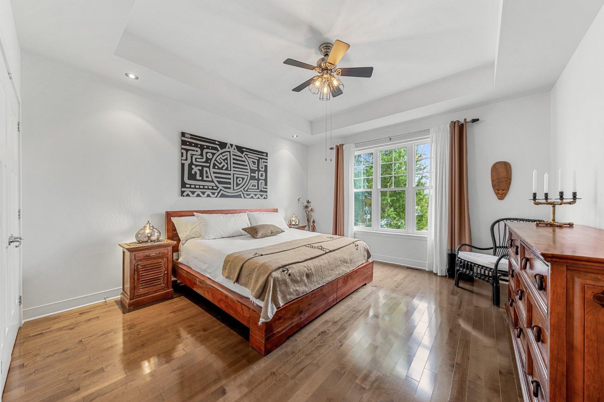 









4057


Rue des Bolets

,
Saint-Bruno-de-Montarville,




QC
J3V0C9

