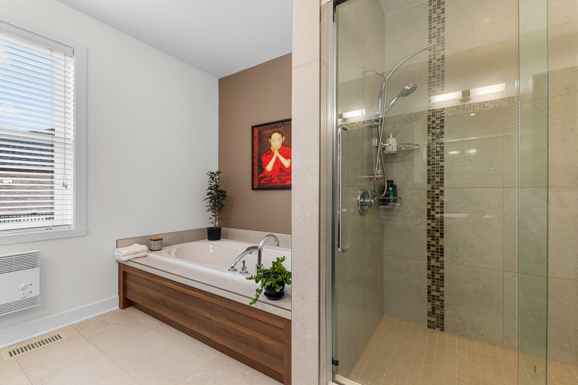 









4057


Rue des Bolets

,
Saint-Bruno-de-Montarville,




QC
J3V0C9

