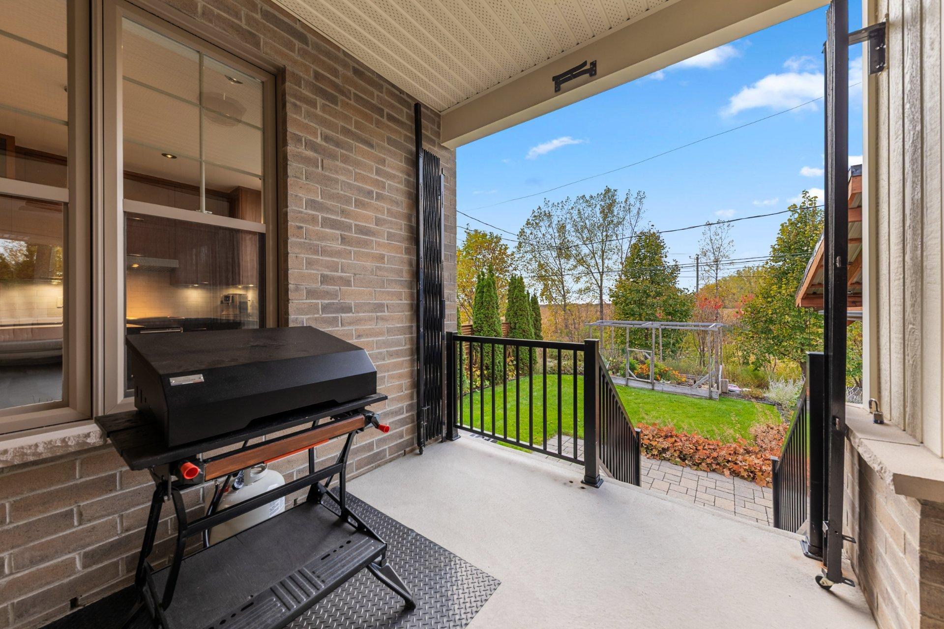 









4057


Rue des Bolets

,
Saint-Bruno-de-Montarville,




QC
J3V0C9

