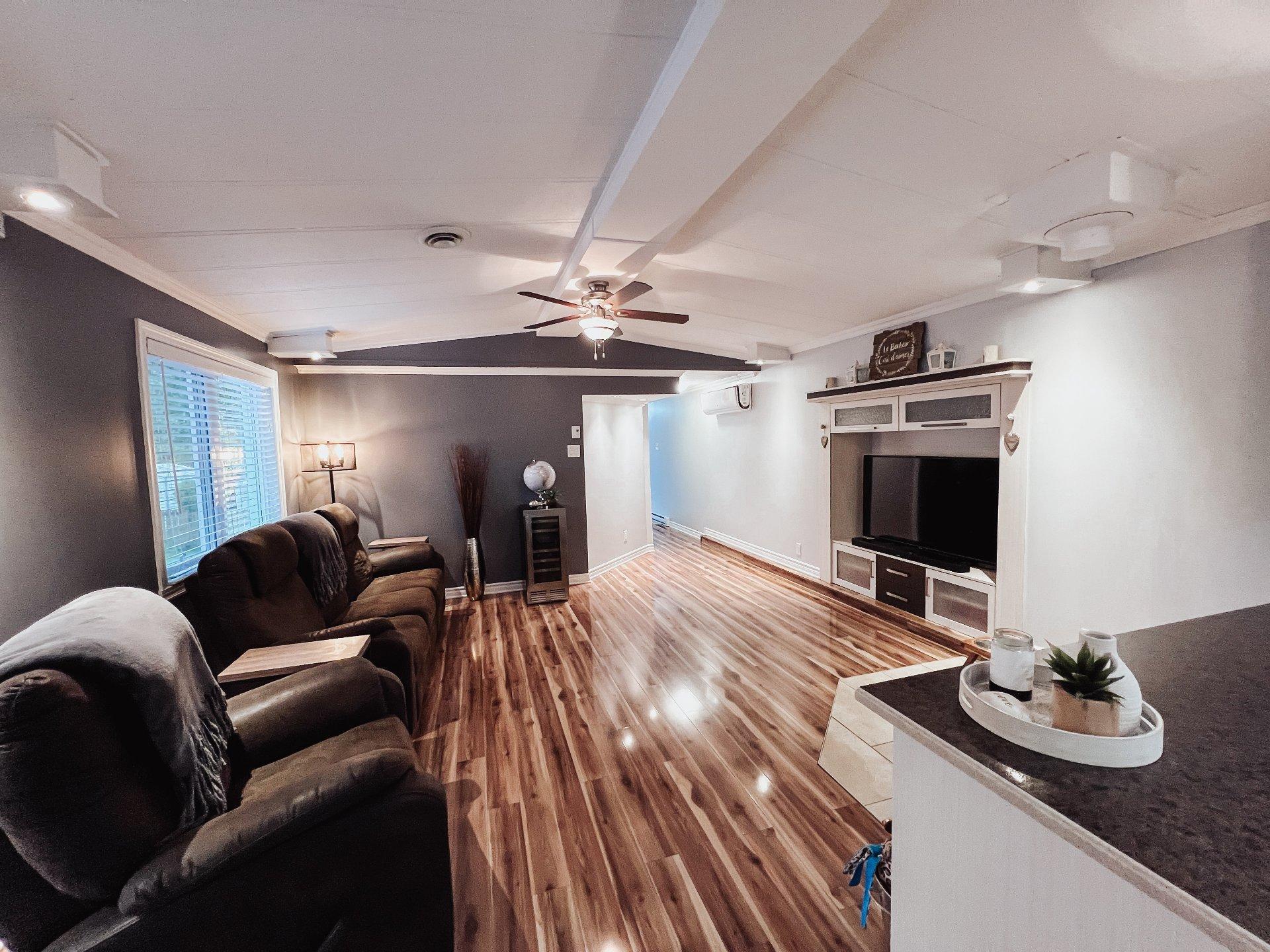 









93


9e Rue

,
Saint-Jean-sur-Richelieu,




QC
J2Y1A5

