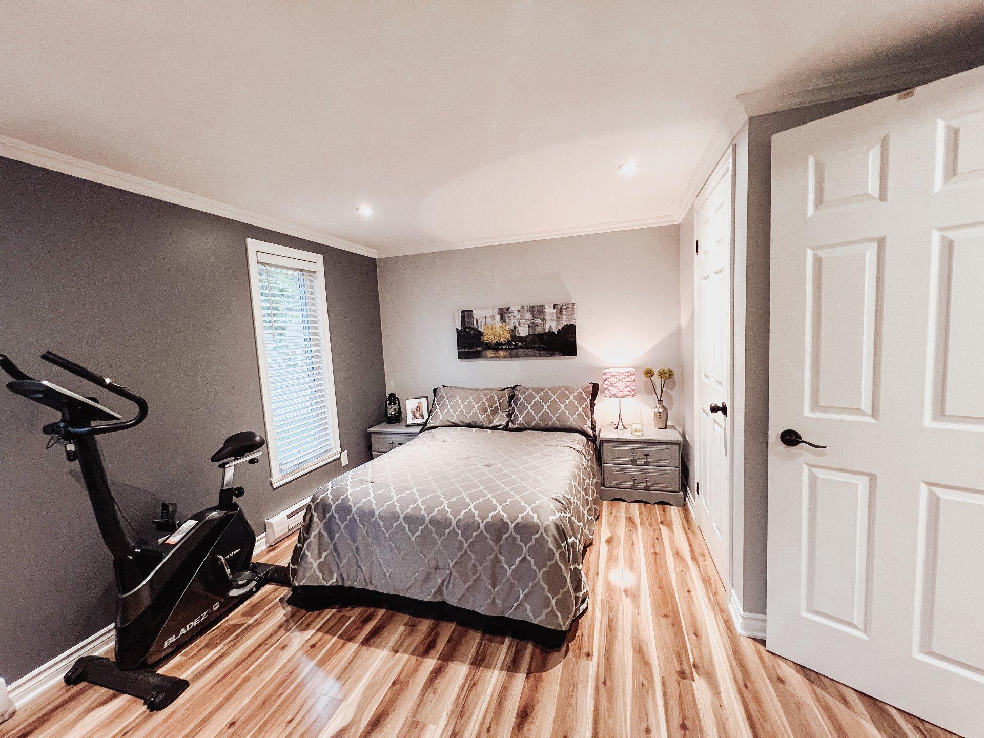 









93


9e Rue

,
Saint-Jean-sur-Richelieu,




QC
J2Y1A5

