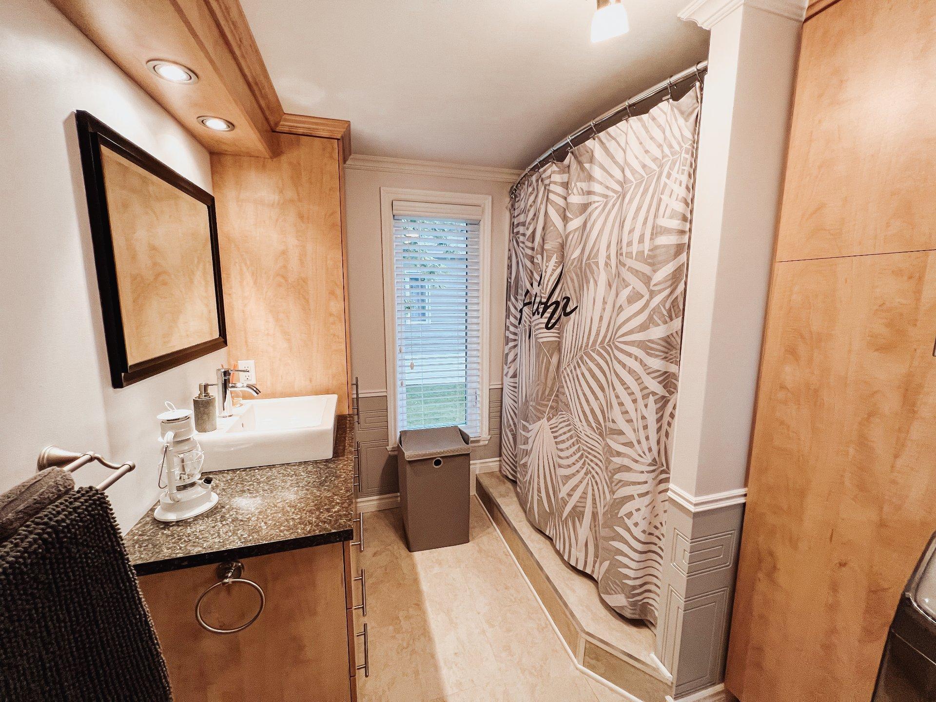 









93


9e Rue

,
Saint-Jean-sur-Richelieu,




QC
J2Y1A5

