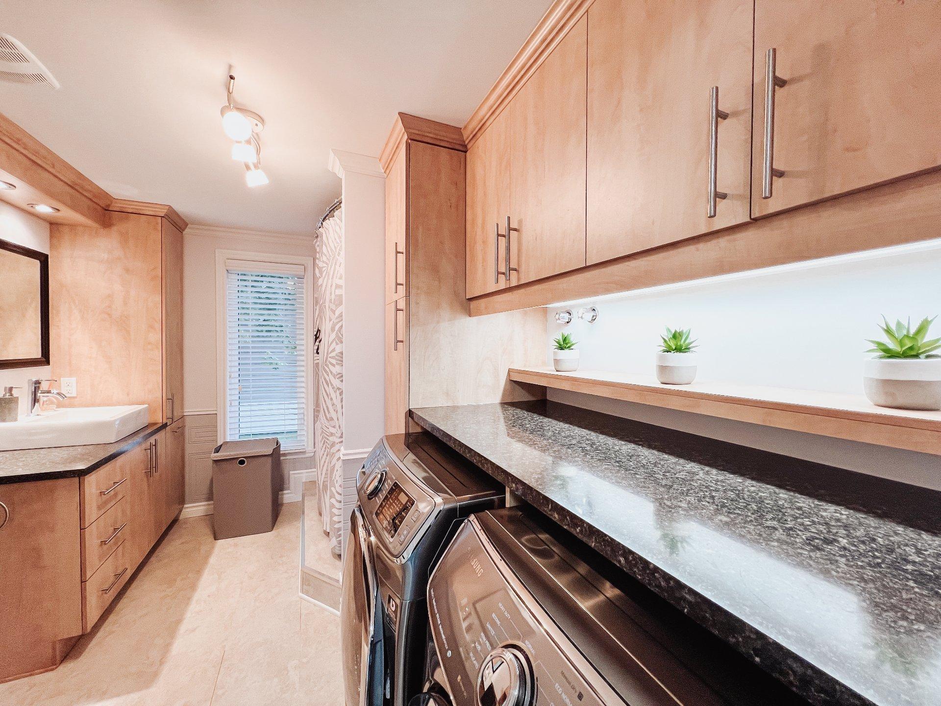 









93


9e Rue

,
Saint-Jean-sur-Richelieu,




QC
J2Y1A5

