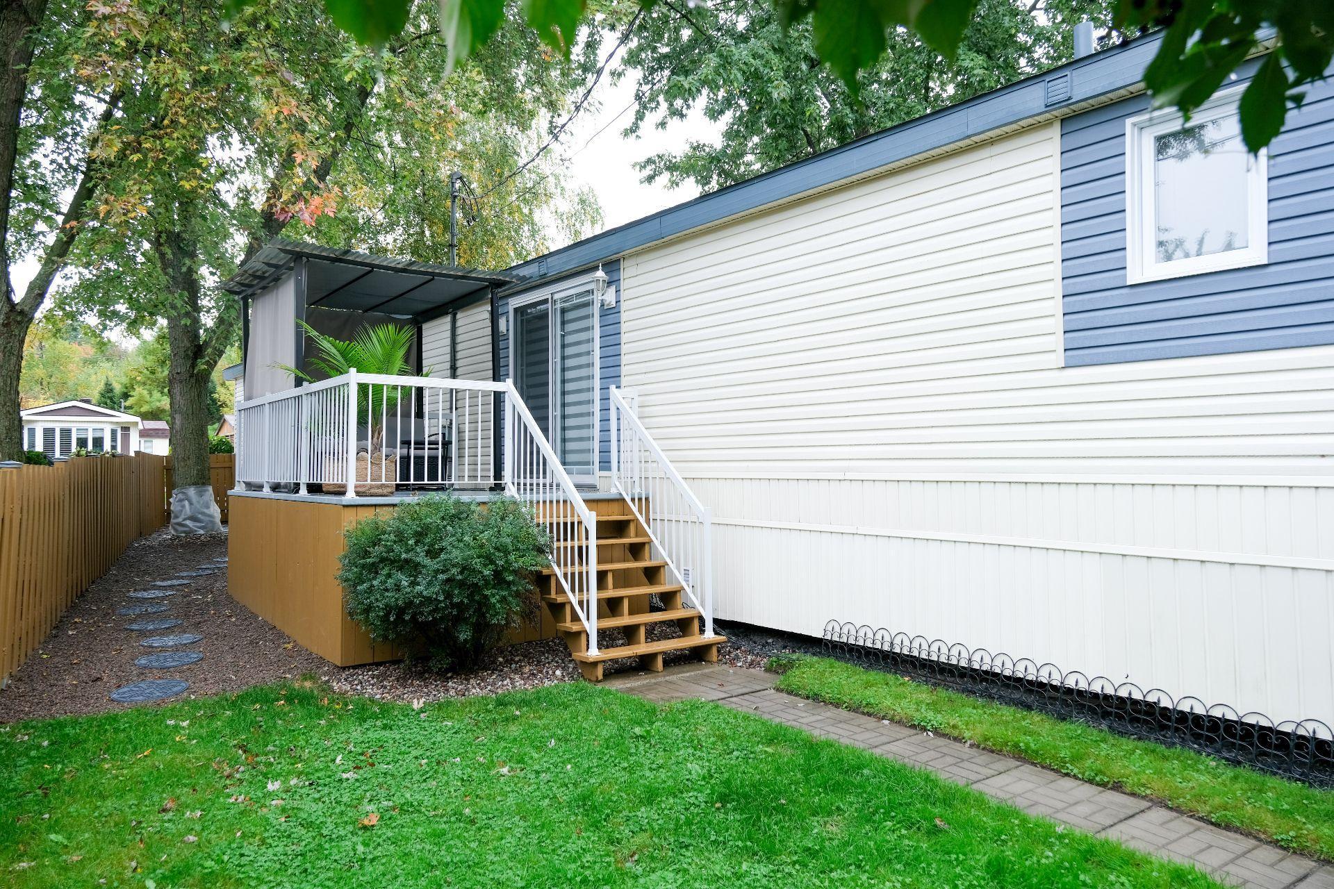 









93


9e Rue

,
Saint-Jean-sur-Richelieu,




QC
J2Y1A5

