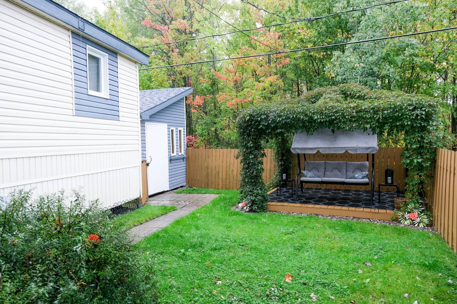 









93


9e Rue

,
Saint-Jean-sur-Richelieu,




QC
J2Y1A5

