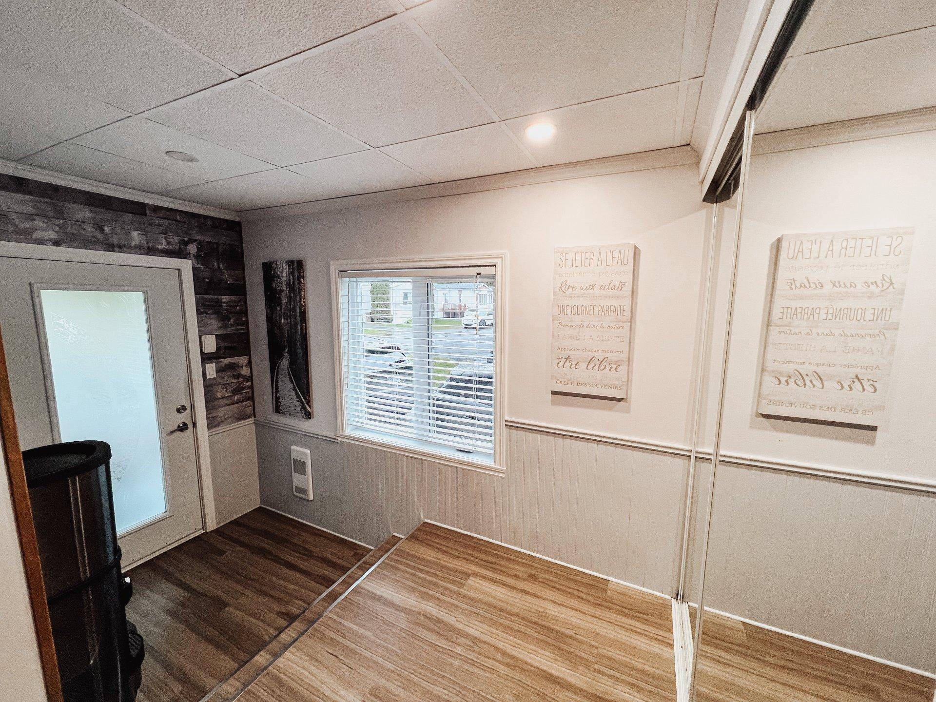 









93


9e Rue

,
Saint-Jean-sur-Richelieu,




QC
J2Y1A5

