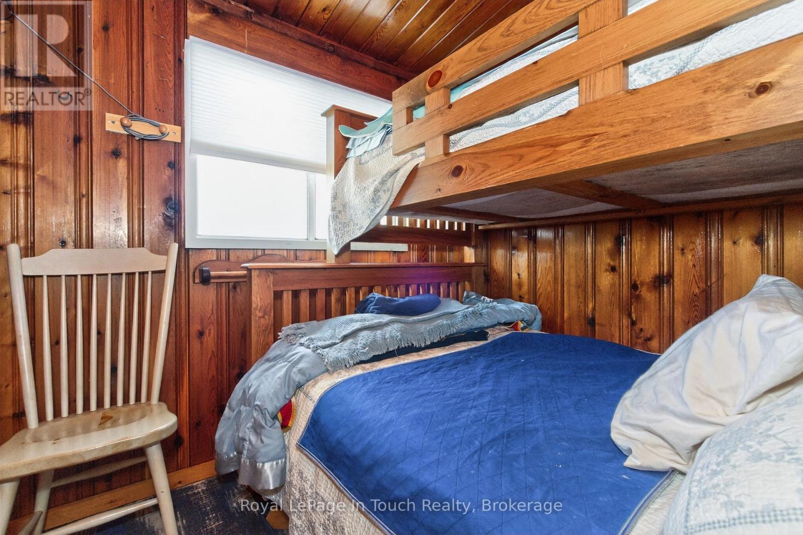 












4 IS 270 SIX MILE LAKE ISLAND

,
Georgian Bay (Baxter),




Ontario
L0K1S0

