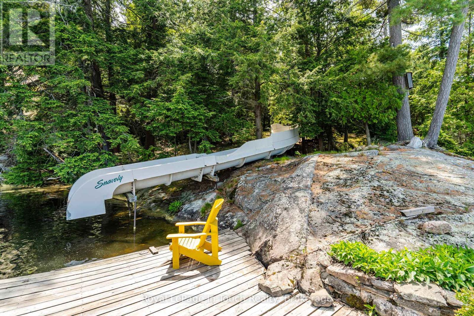 












4 IS 270 SIX MILE LAKE ISLAND

,
Georgian Bay (Baxter),




Ontario
L0K1S0


