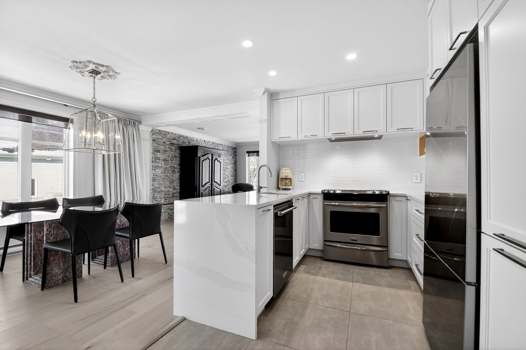 









108


Rue Proulx

,
Saint-Joseph-du-Lac,




QC
J0N1M0

