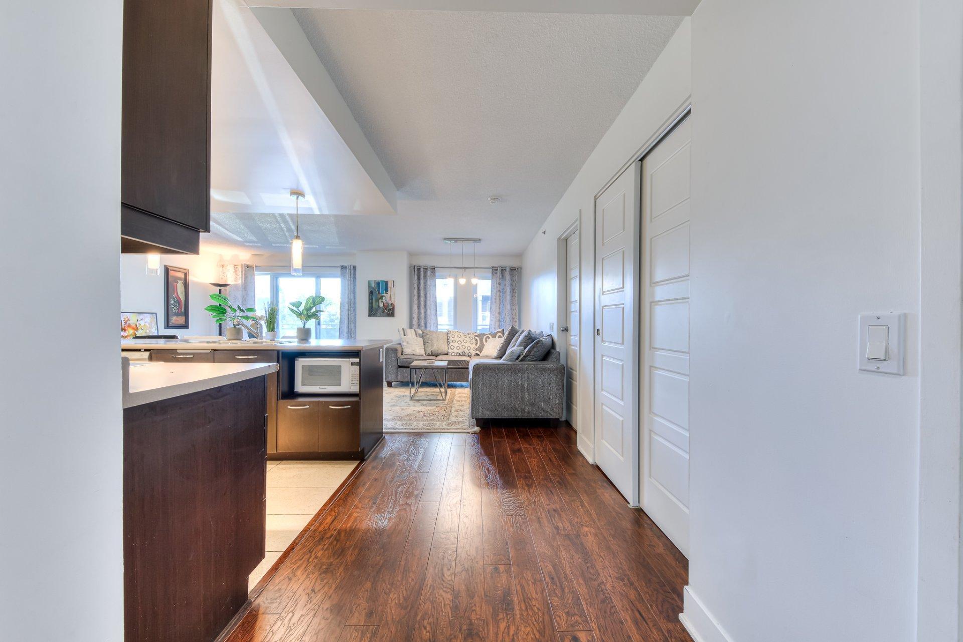 









603


Rue Robert-Élie

, 206,
Laval (Laval-des-Rapides),




QC
H7N3Y9

