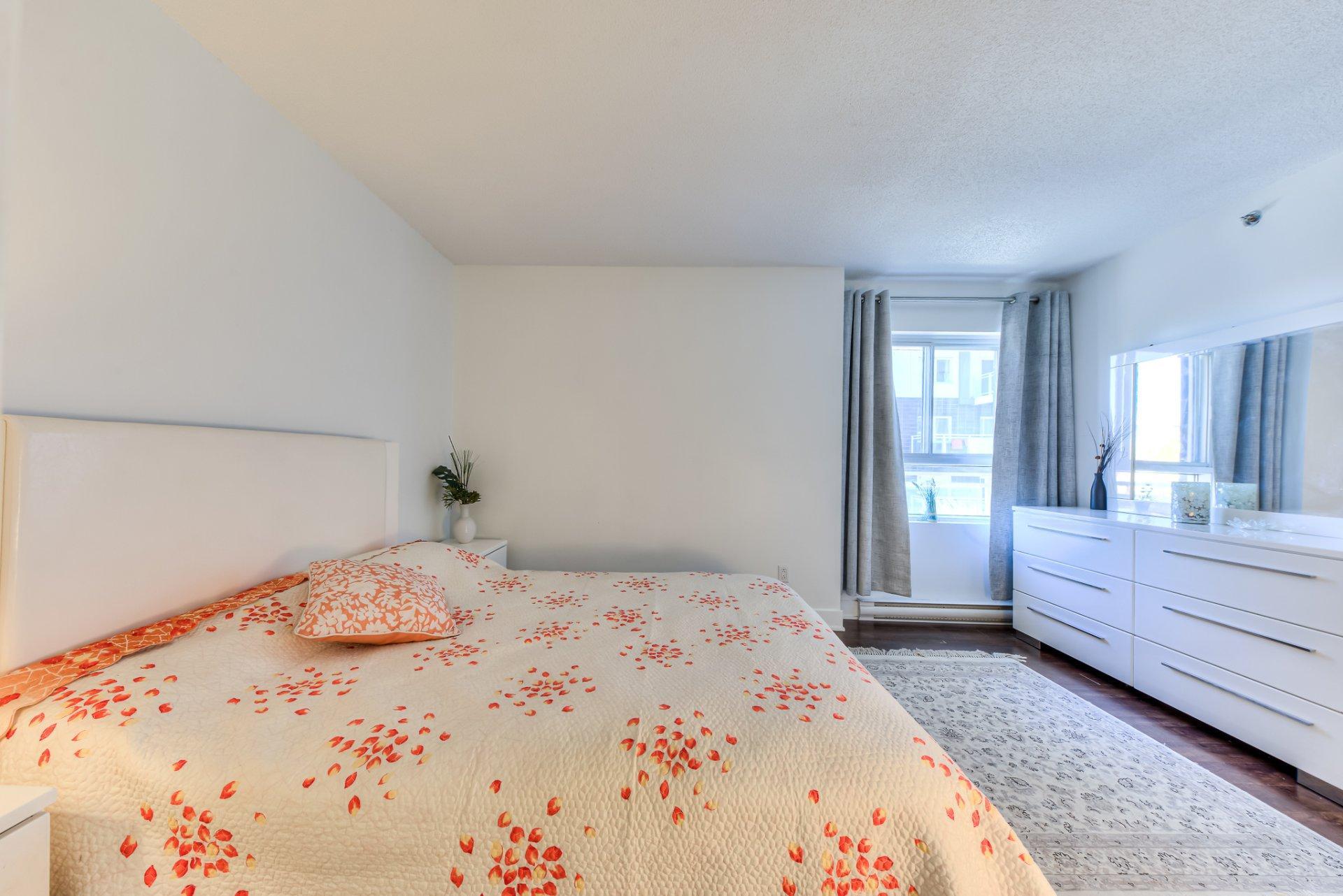 









603


Rue Robert-Élie

, 206,
Laval (Laval-des-Rapides),




QC
H7N3Y9


