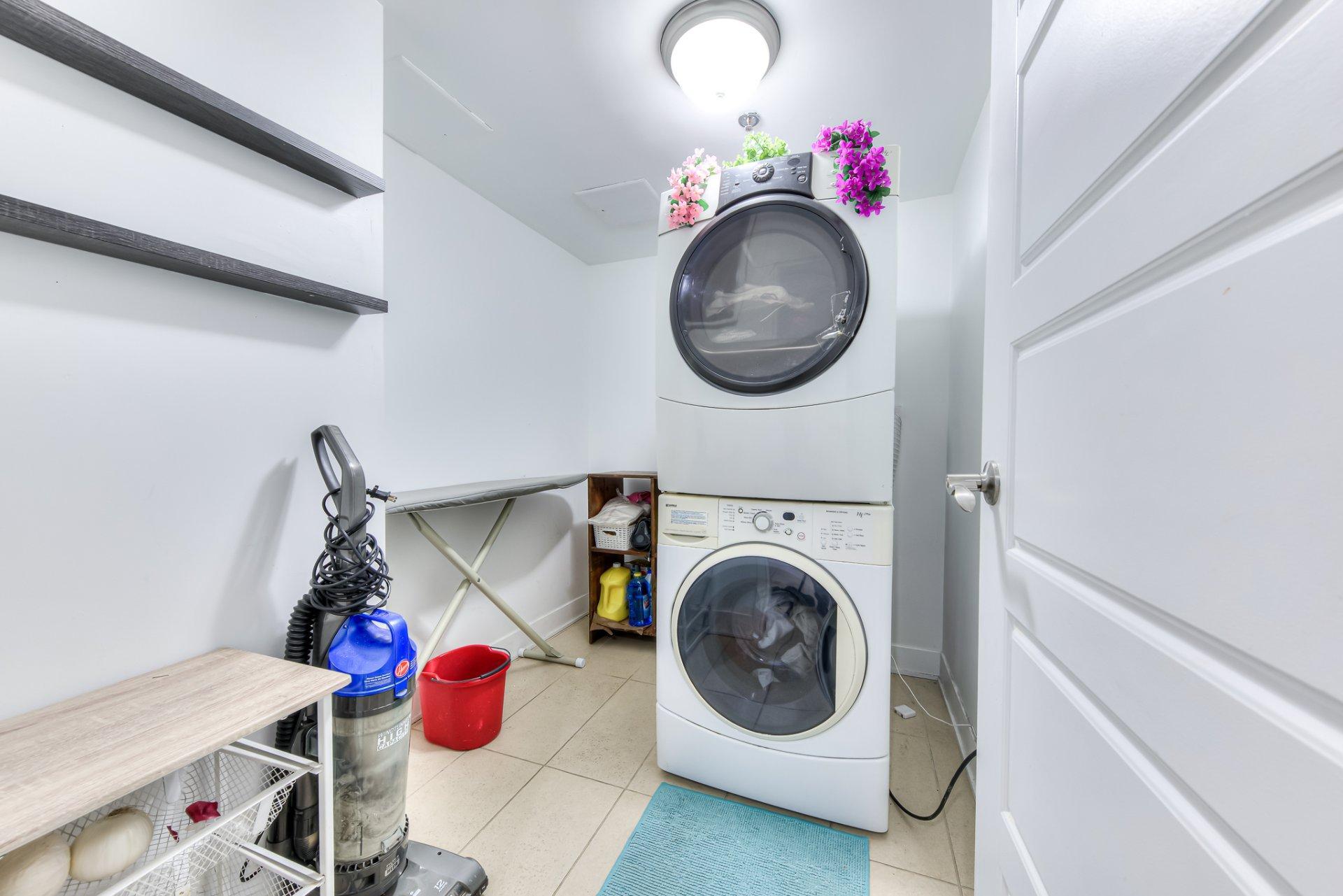 









603


Rue Robert-Élie

, 206,
Laval (Laval-des-Rapides),




QC
H7N3Y9


