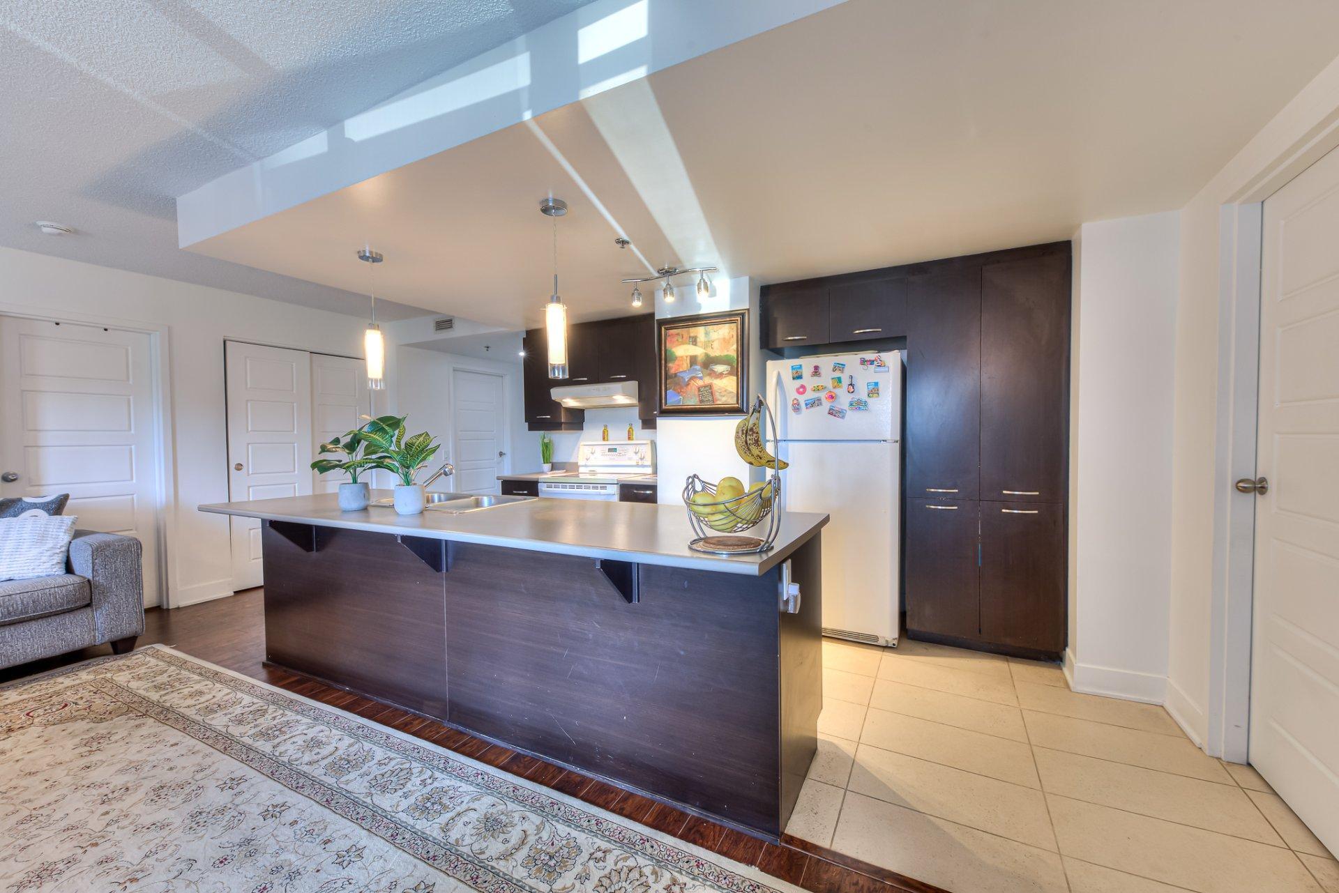 









603


Rue Robert-Élie

, 206,
Laval (Laval-des-Rapides),




QC
H7N3Y9

