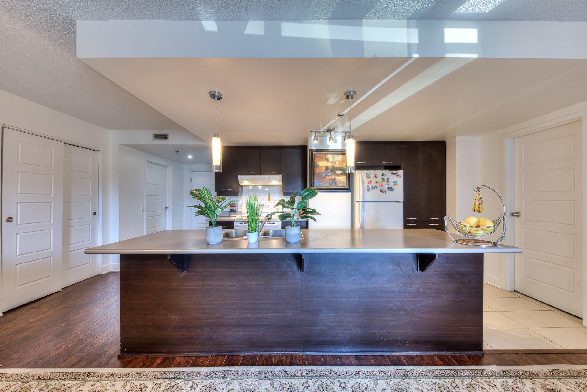 









603


Rue Robert-Élie

, 206,
Laval (Laval-des-Rapides),




QC
H7N3Y9


