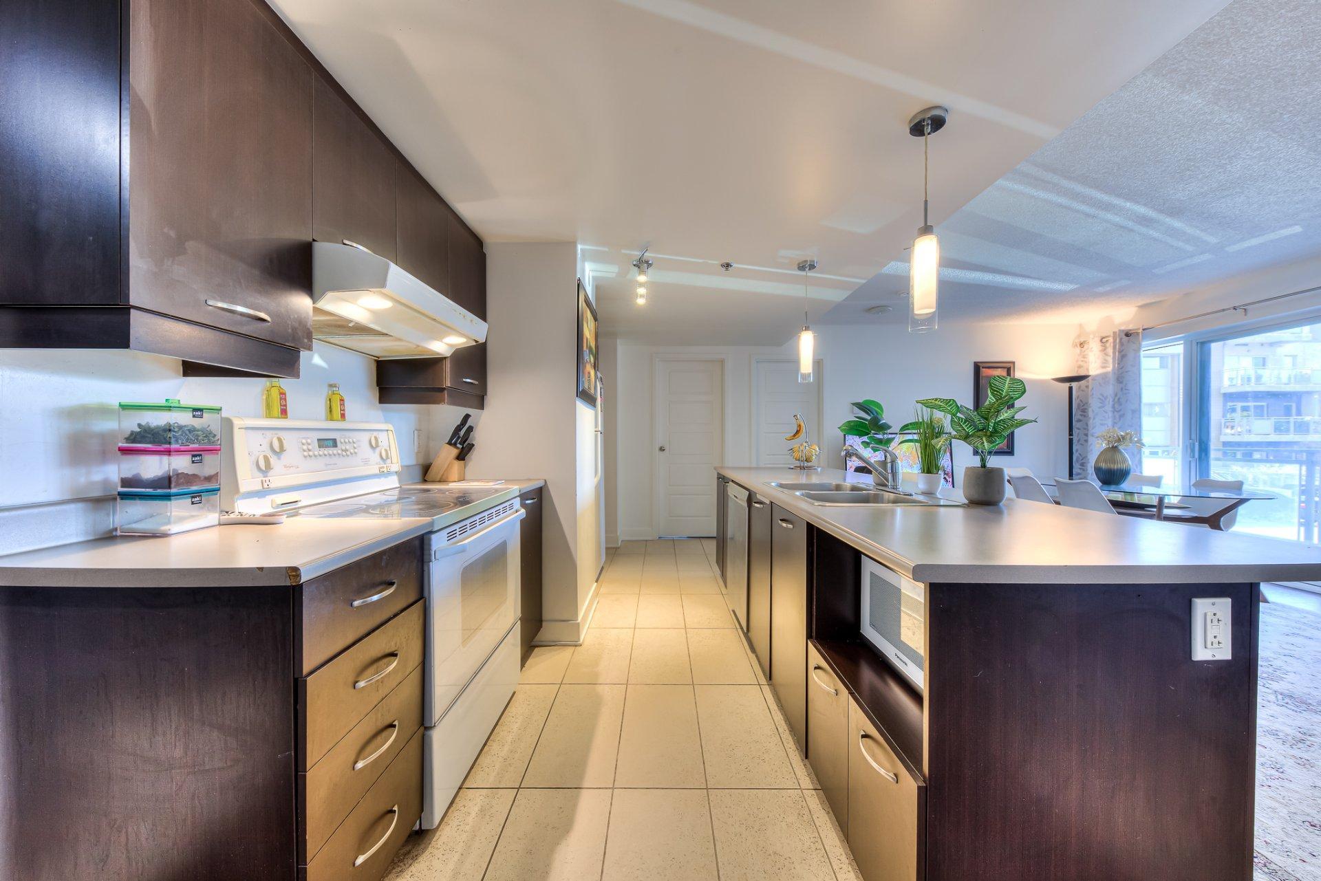 









603


Rue Robert-Élie

, 206,
Laval (Laval-des-Rapides),




QC
H7N3Y9

